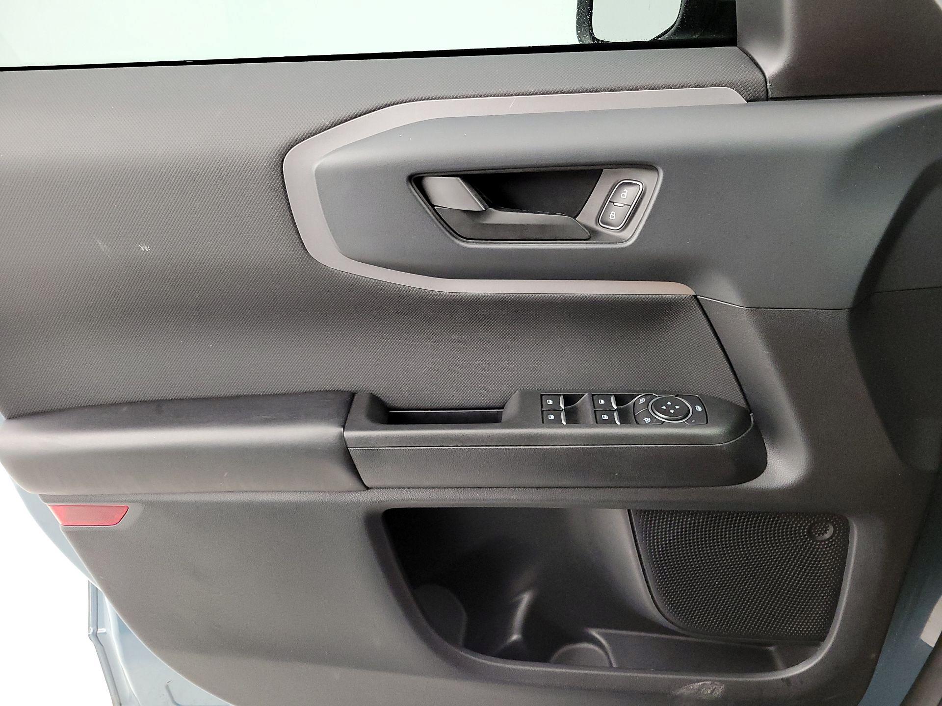 Thumbnail: 2021 Ford Bronco Sport - 12