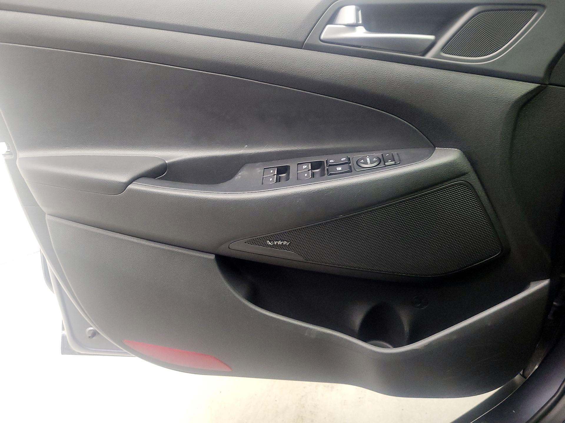 Thumbnail: 2017 Hyundai Tucson - 12