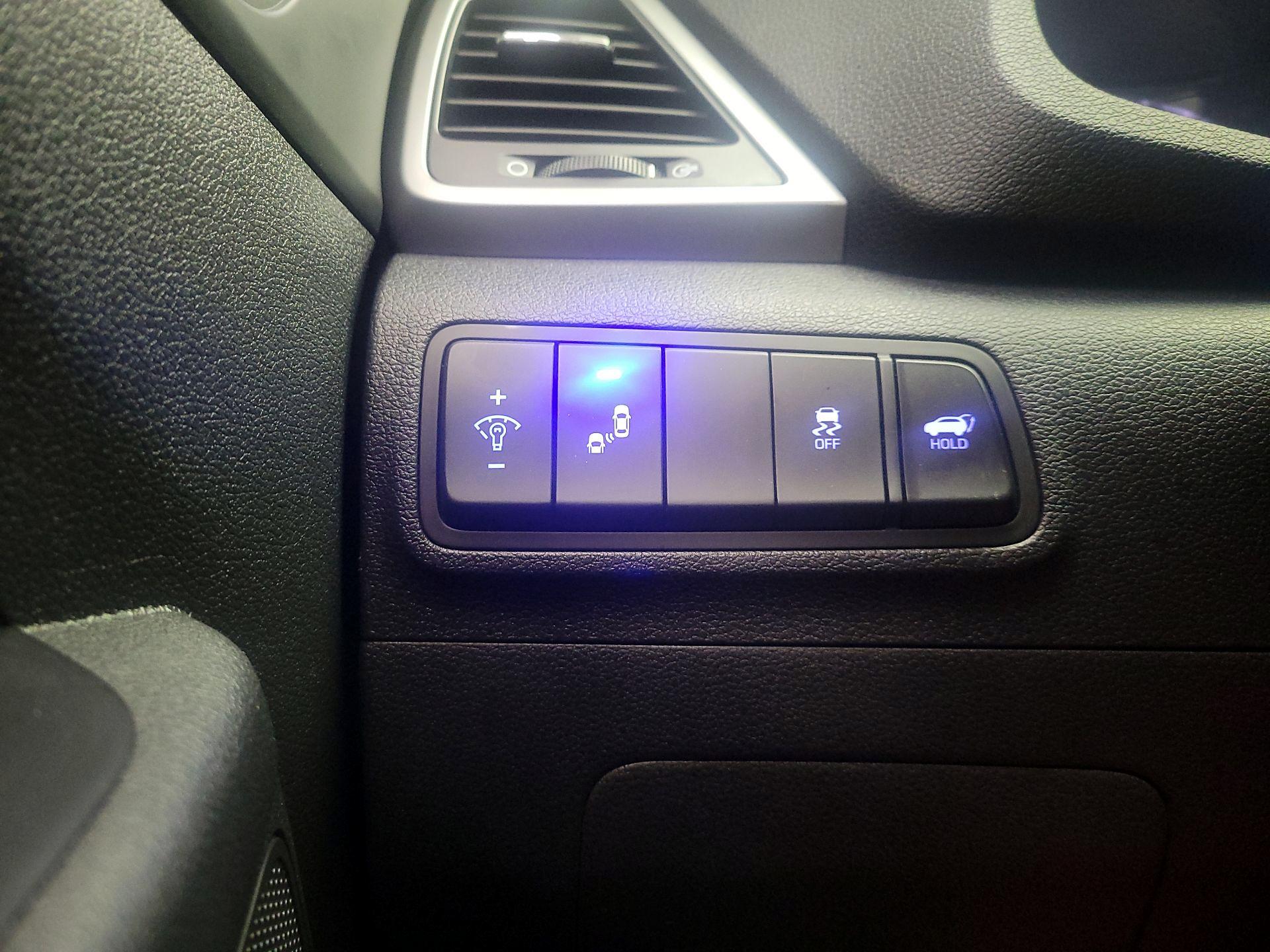 Thumbnail: 2017 Hyundai Tucson - 13