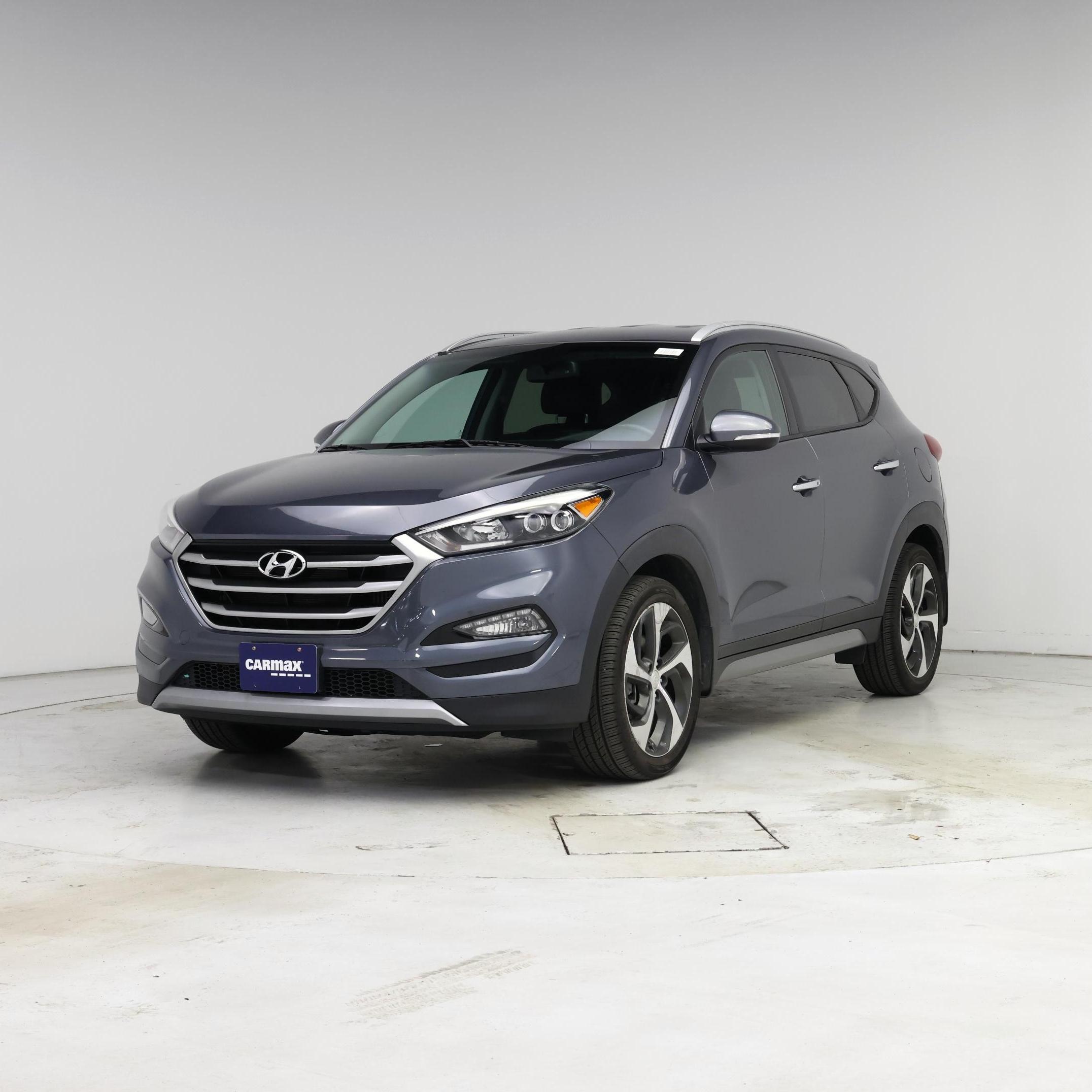 Thumbnail: 2017 Hyundai Tucson - 4