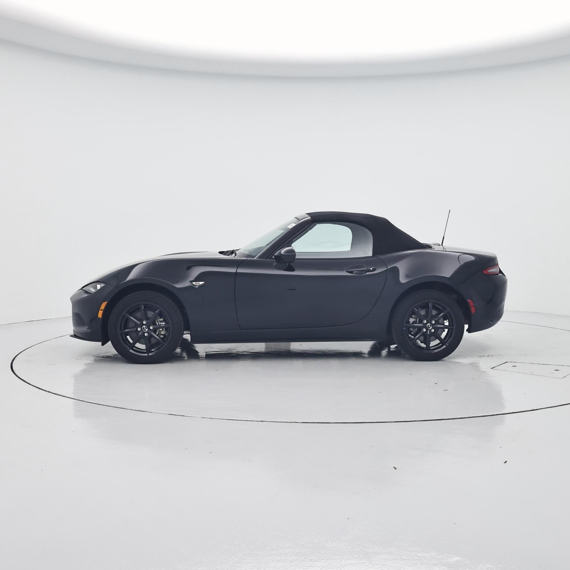 Thumbnail: 2025 Mazda MX-5 Miata - 3