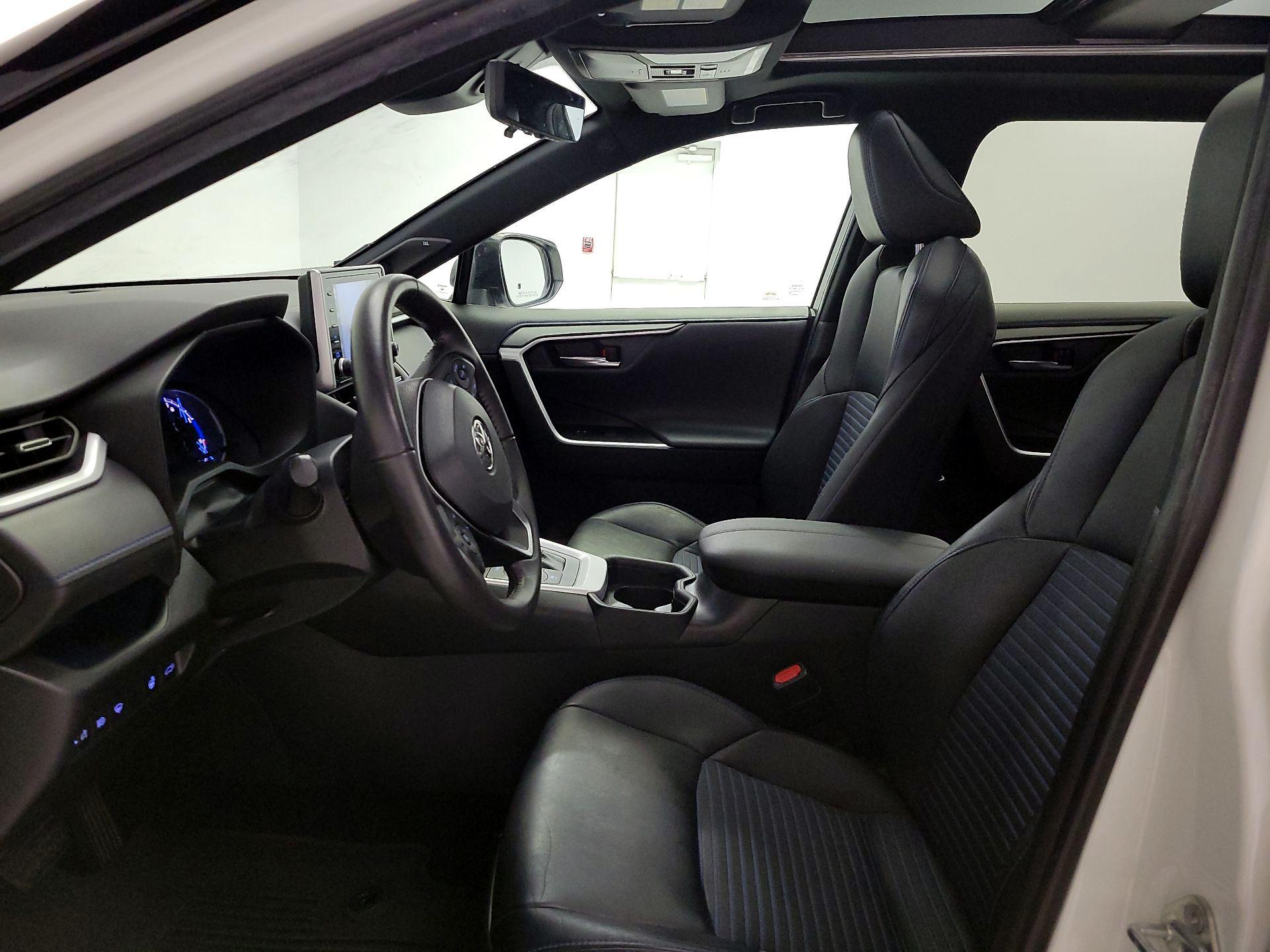 Thumbnail: 2021 Toyota RAV4 - 11