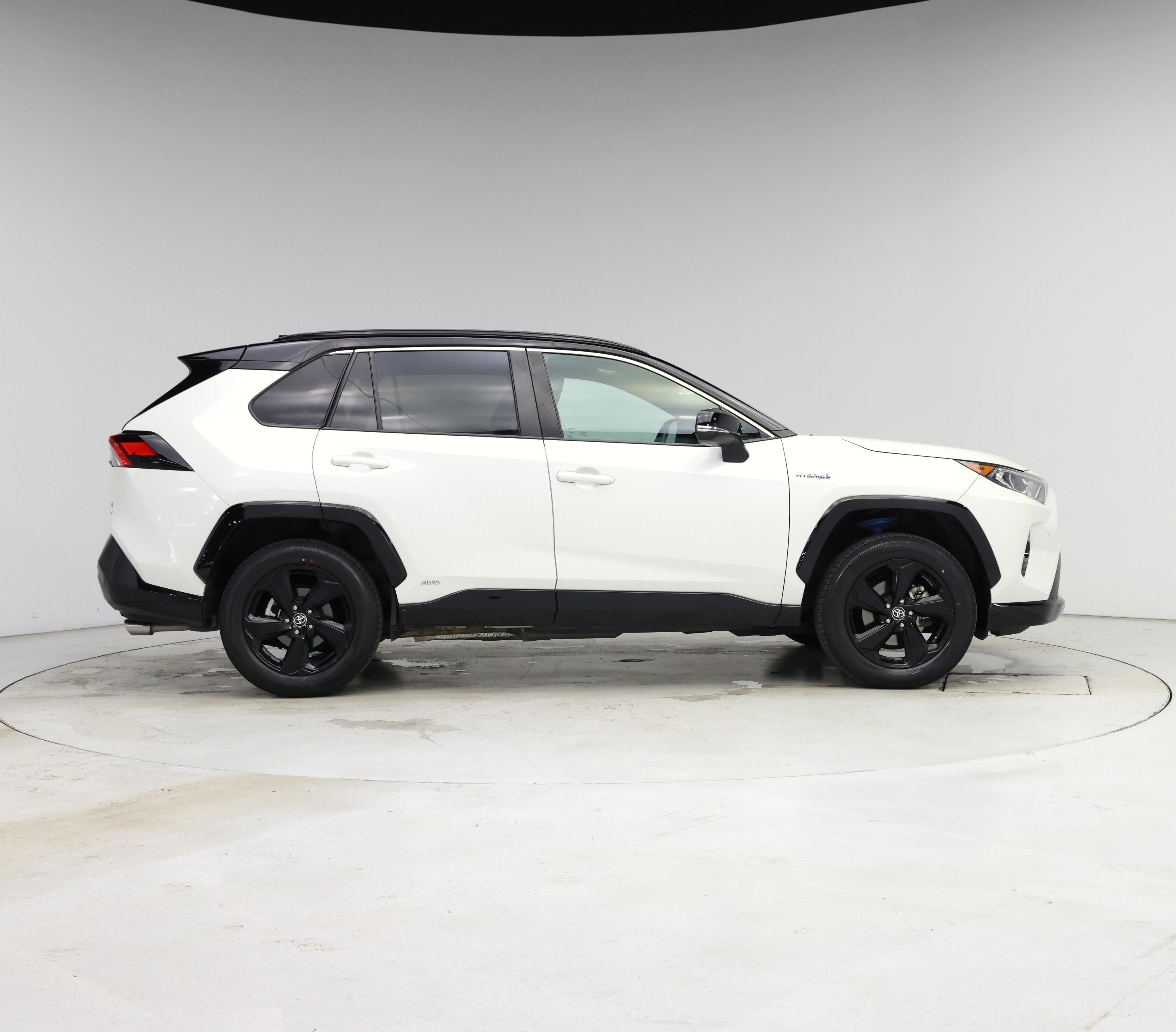 Thumbnail: 2021 Toyota RAV4 - 7