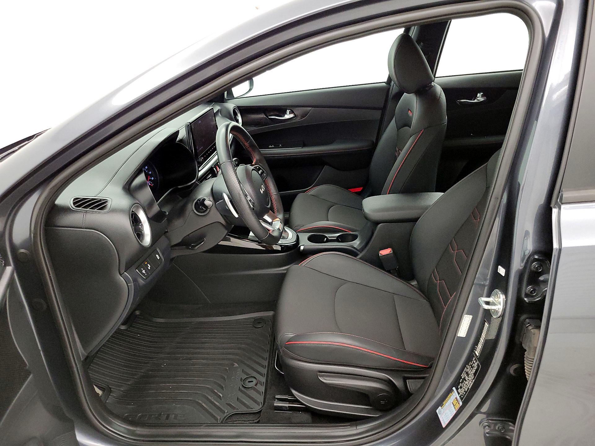 Thumbnail: 2022 Kia Forte - 11