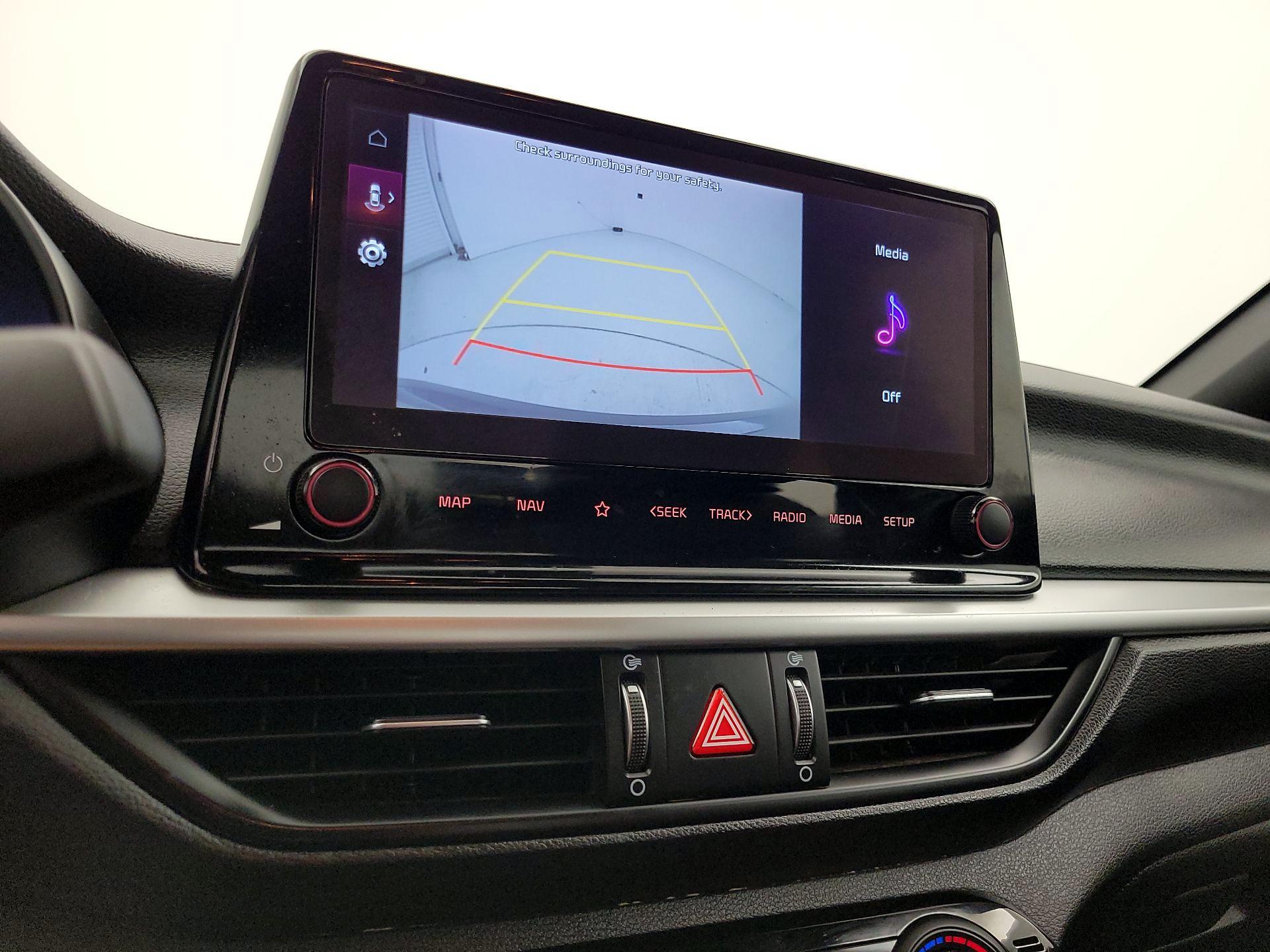 Thumbnail: 2022 Kia Forte - 15