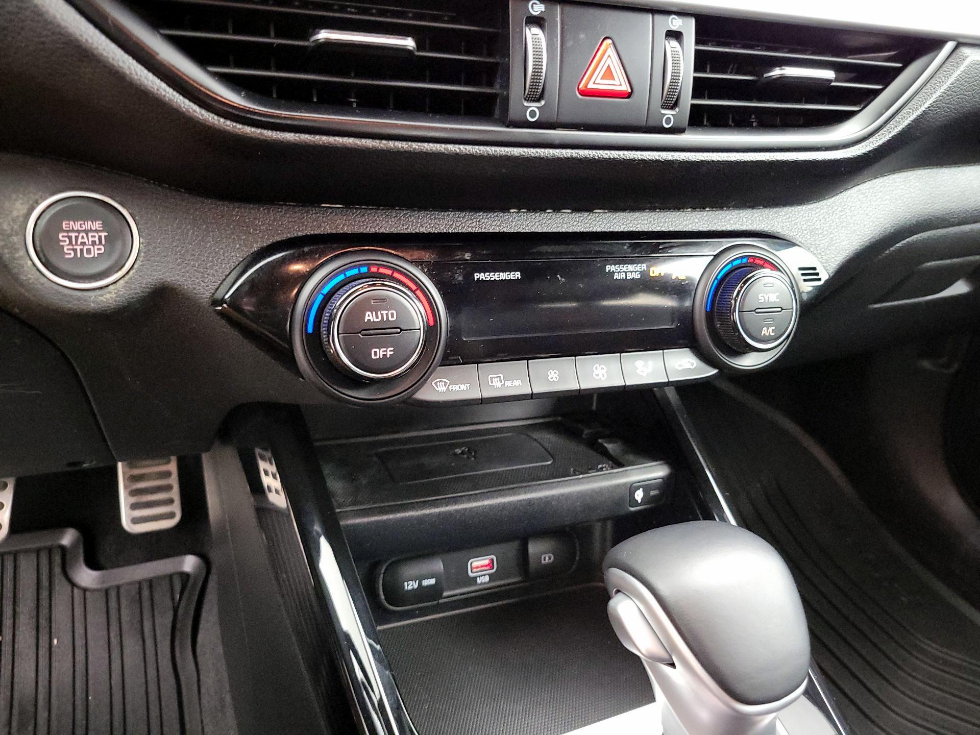 Thumbnail: 2022 Kia Forte - 17