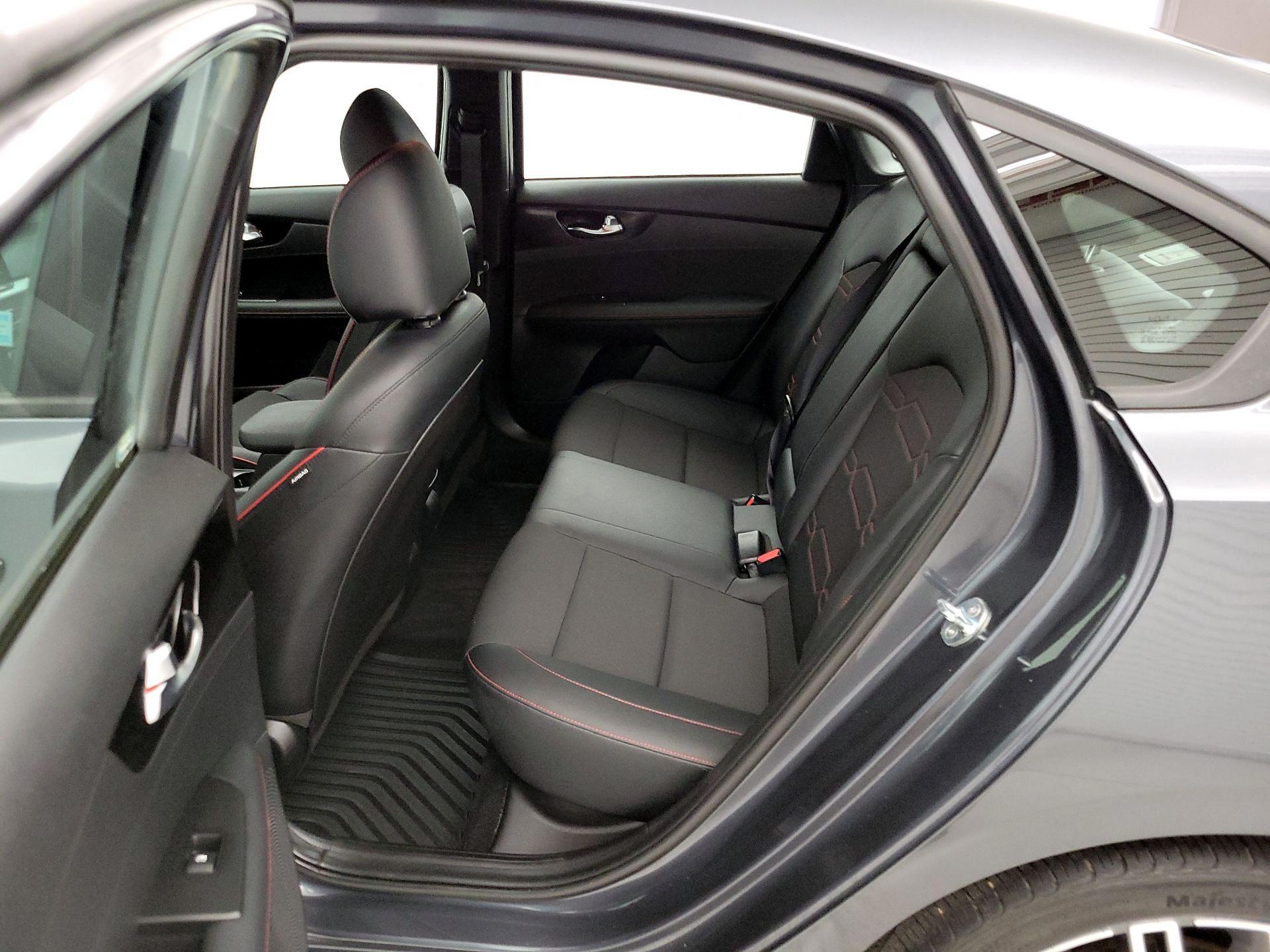 Thumbnail: 2022 Kia Forte - 20