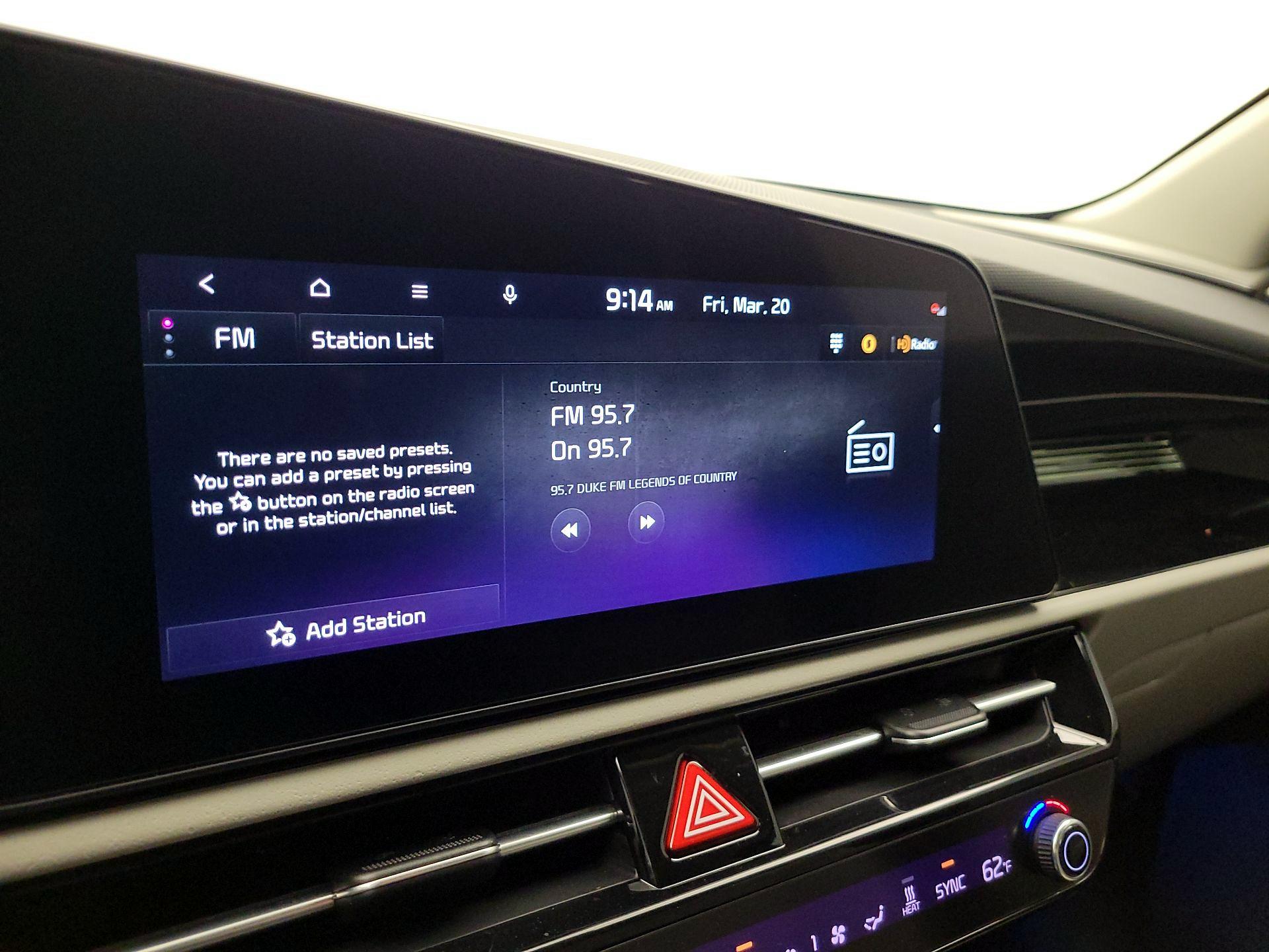 Thumbnail: 2023 Kia Niro - 16