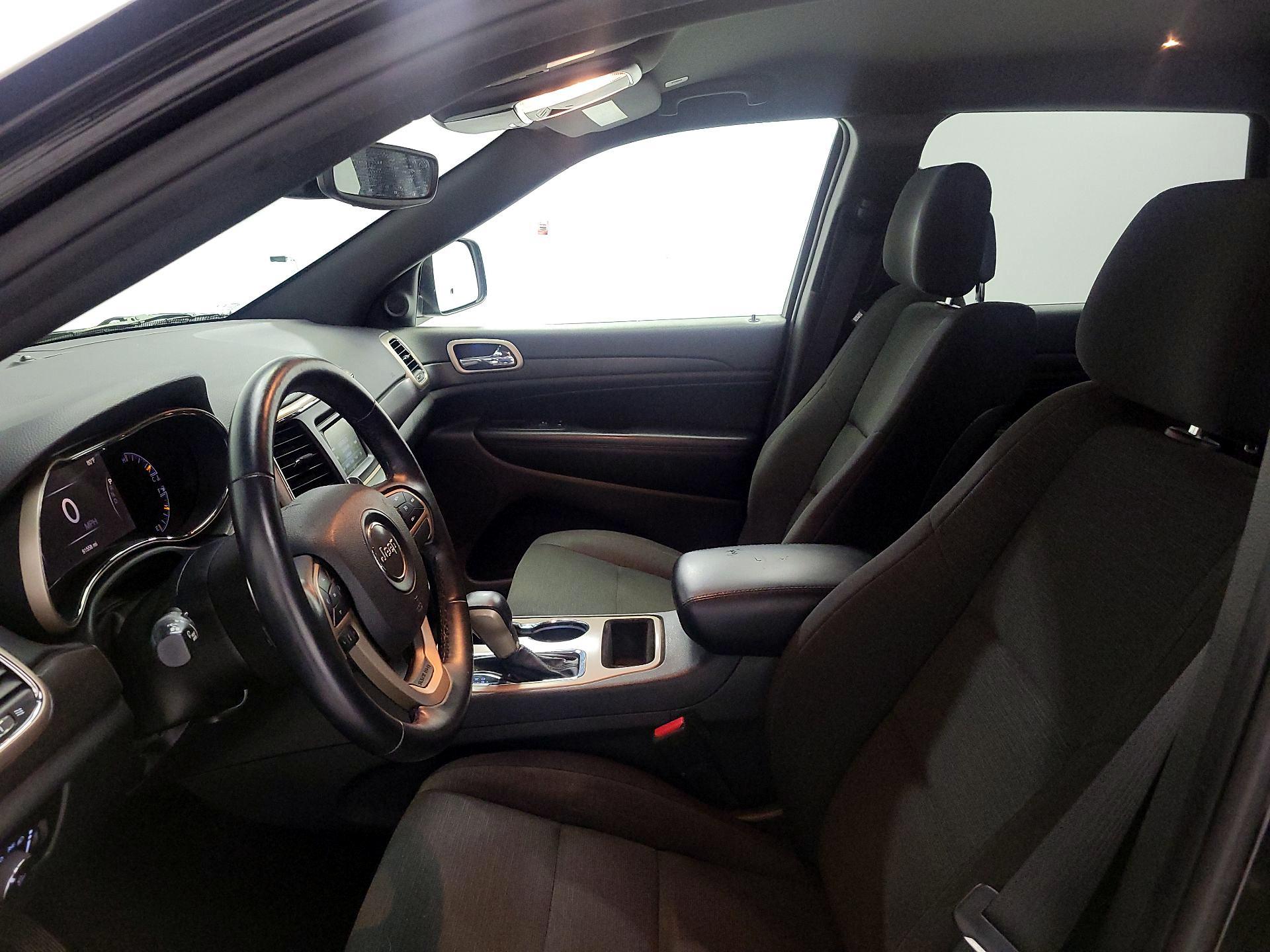 Thumbnail: 2017 Jeep Grand Cherokee - 11