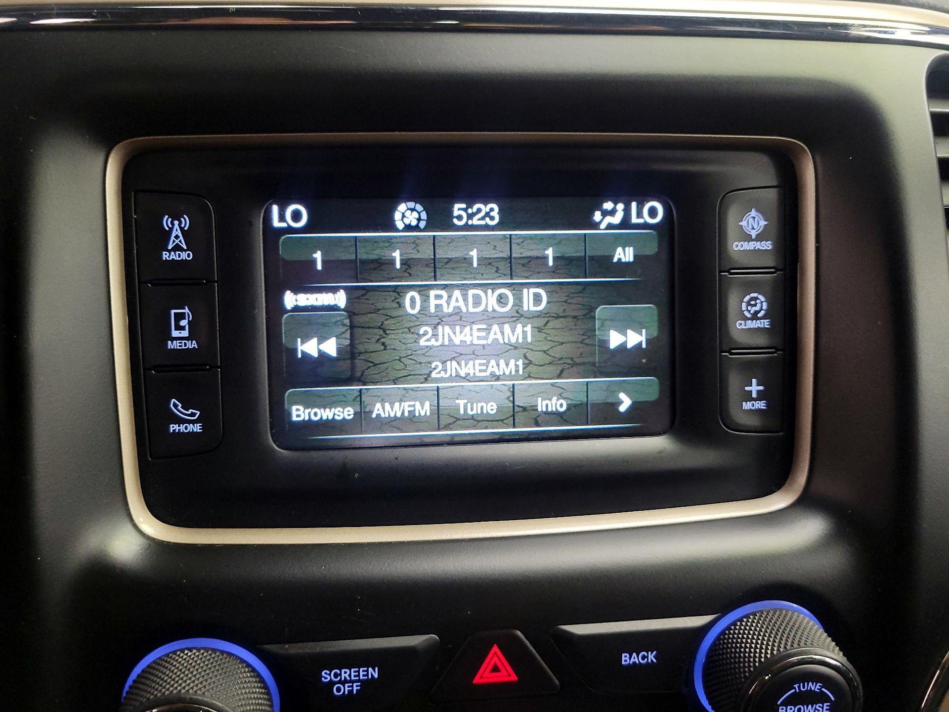 Thumbnail: 2017 Jeep Grand Cherokee - 15