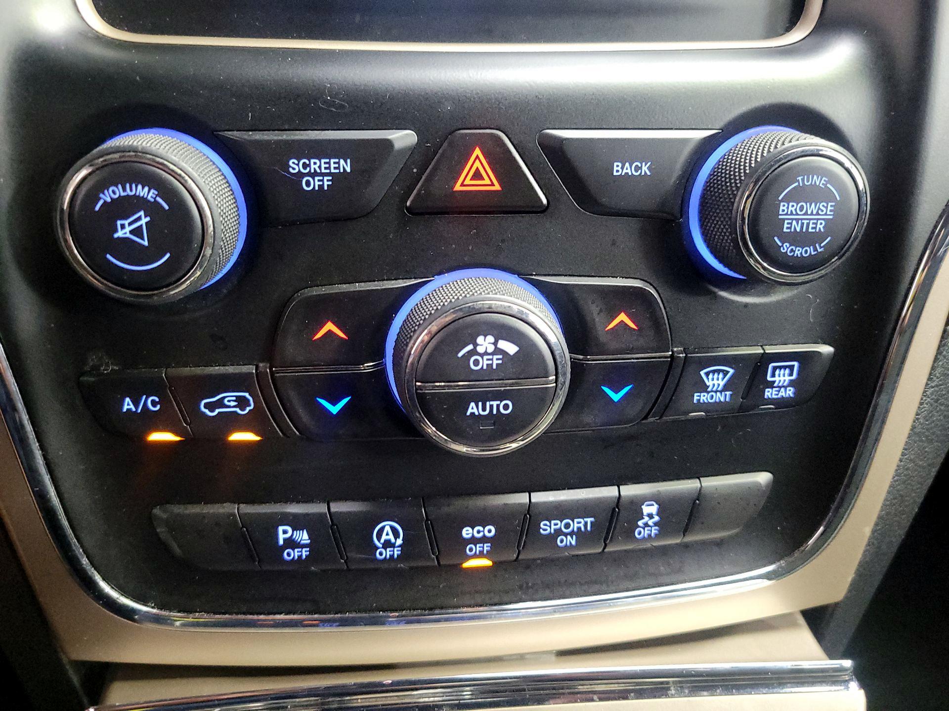 Thumbnail: 2017 Jeep Grand Cherokee - 16