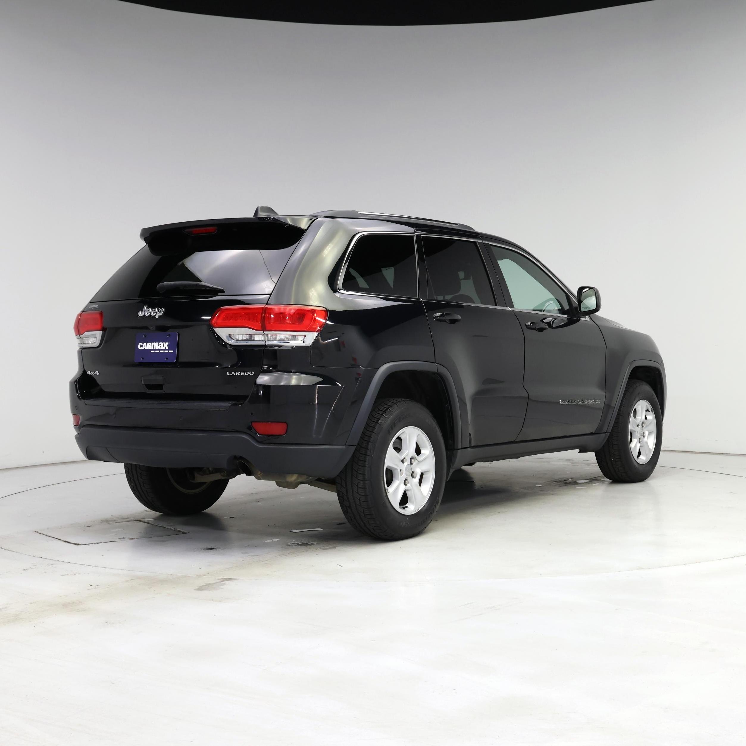 Thumbnail: 2017 Jeep Grand Cherokee - 8