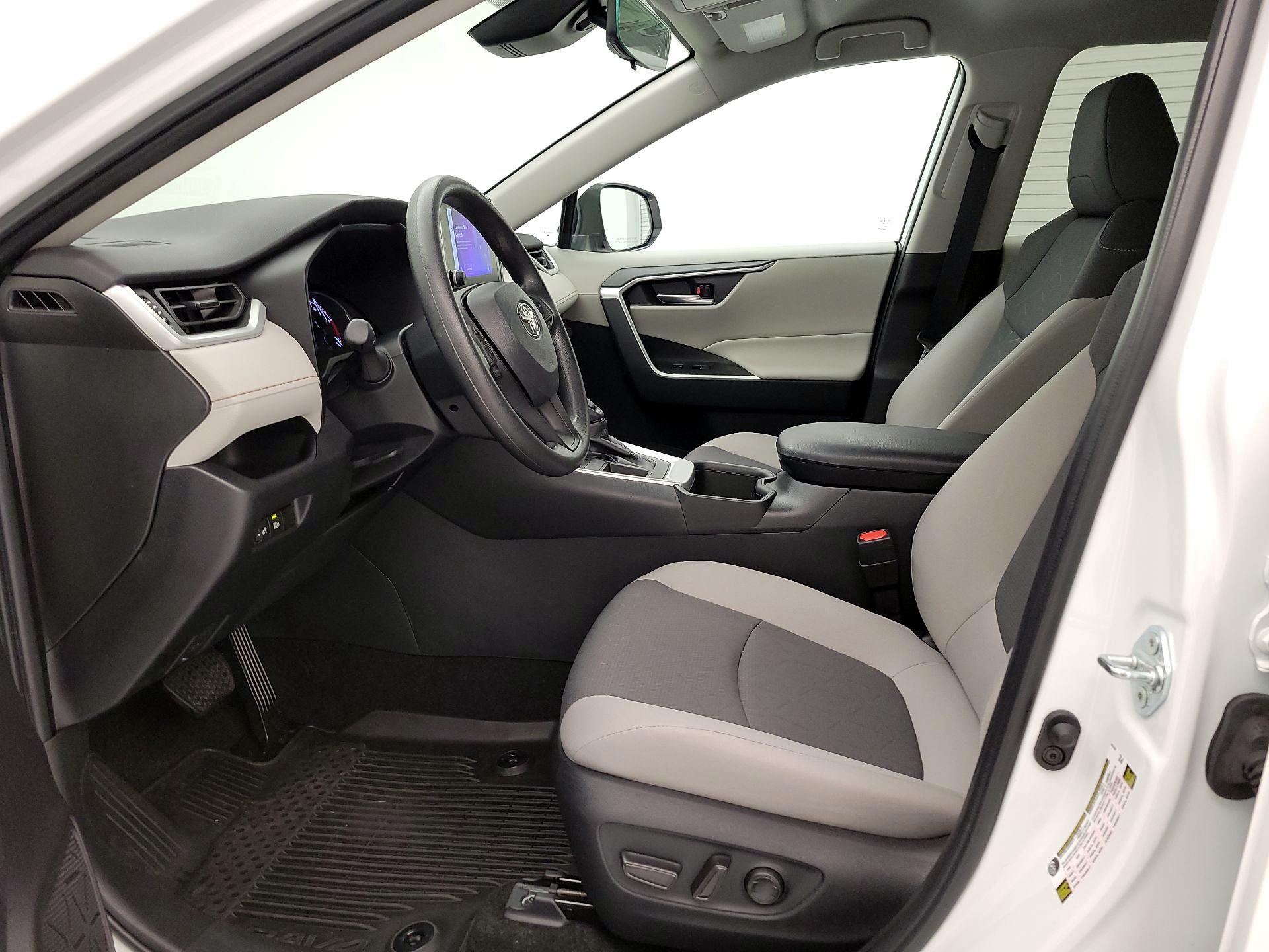 Thumbnail: 2024 Toyota RAV4 - 11