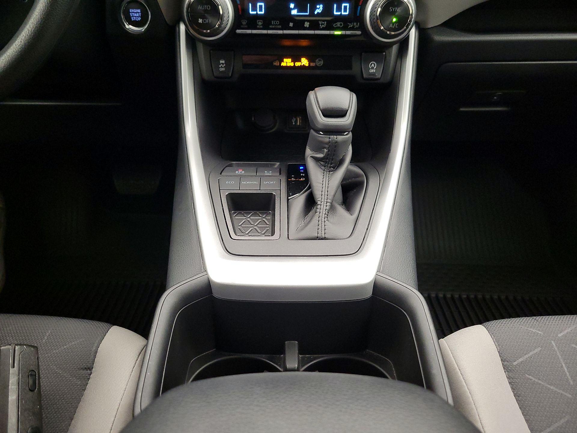 Thumbnail: 2024 Toyota RAV4 - 17