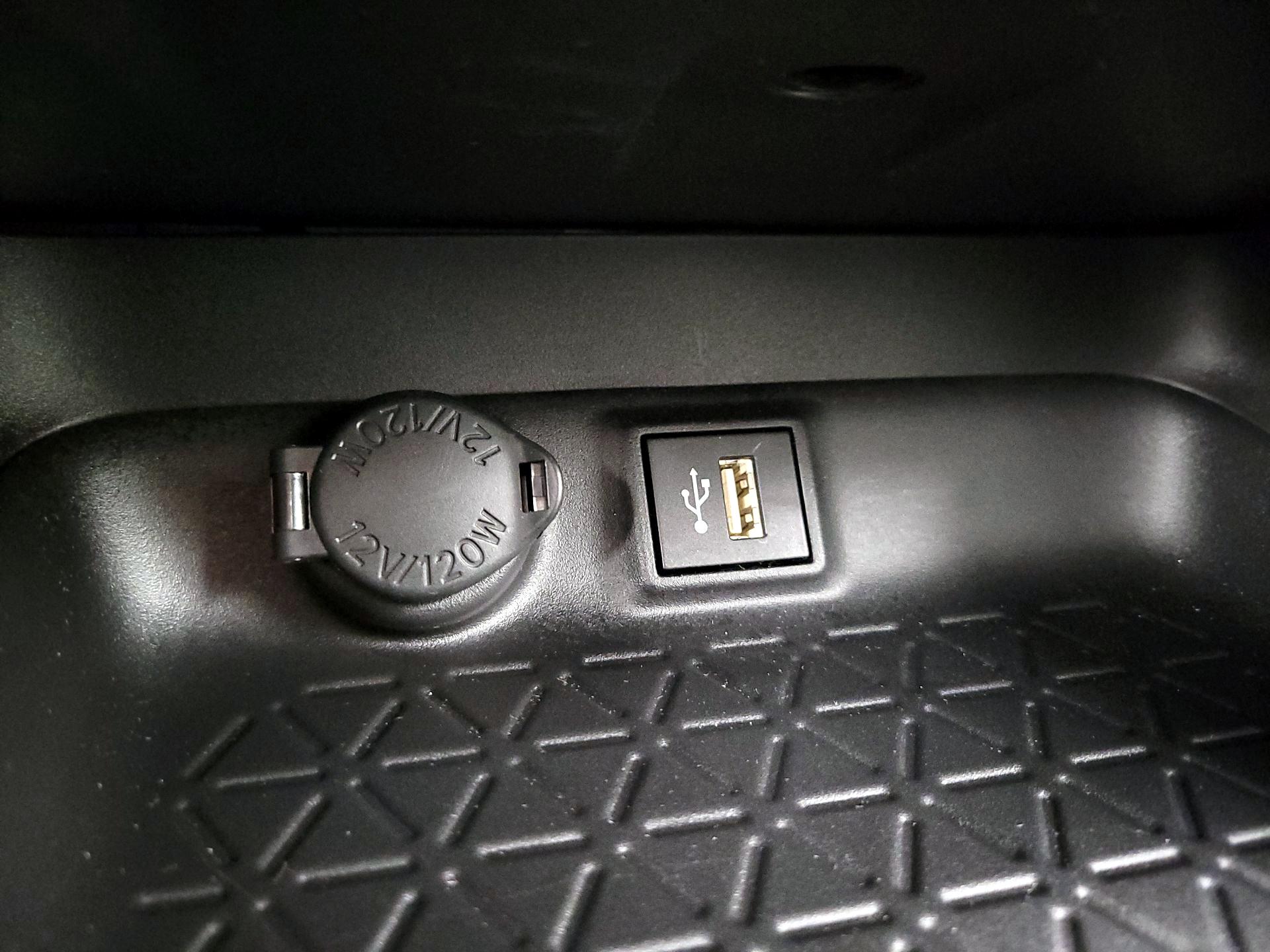 Thumbnail: 2024 Toyota RAV4 - 18