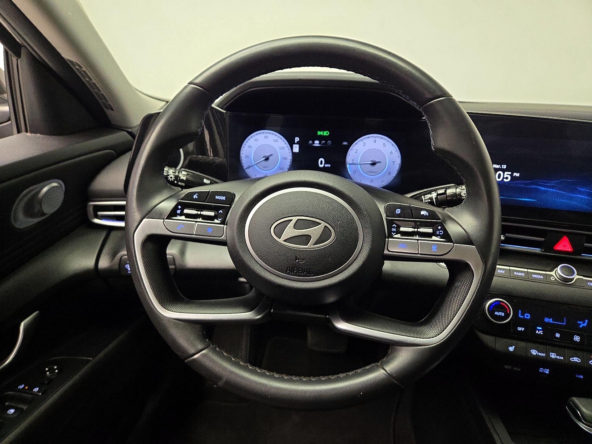 Thumbnail: 2024 Hyundai Elantra - 10