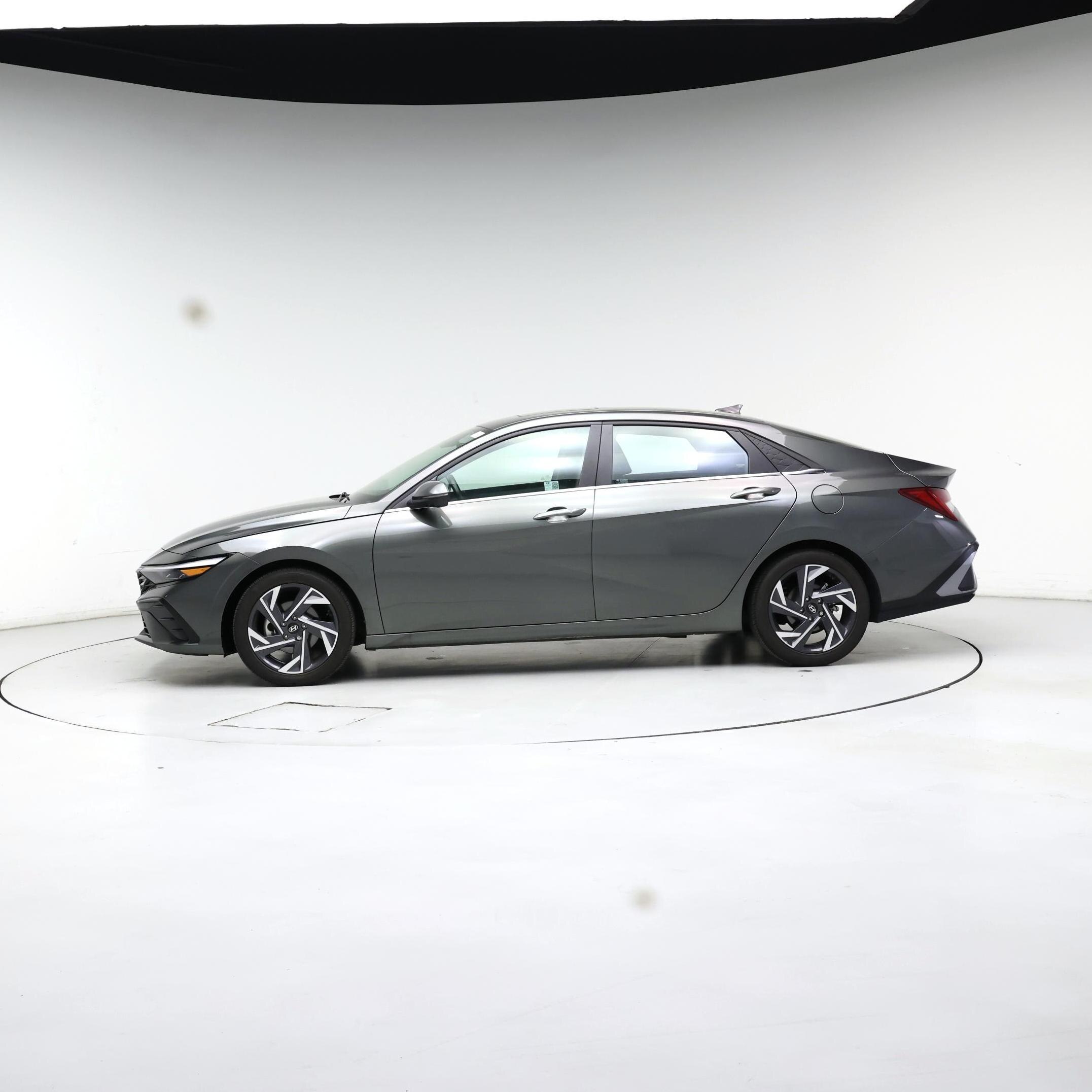 Thumbnail: 2024 Hyundai Elantra - 3