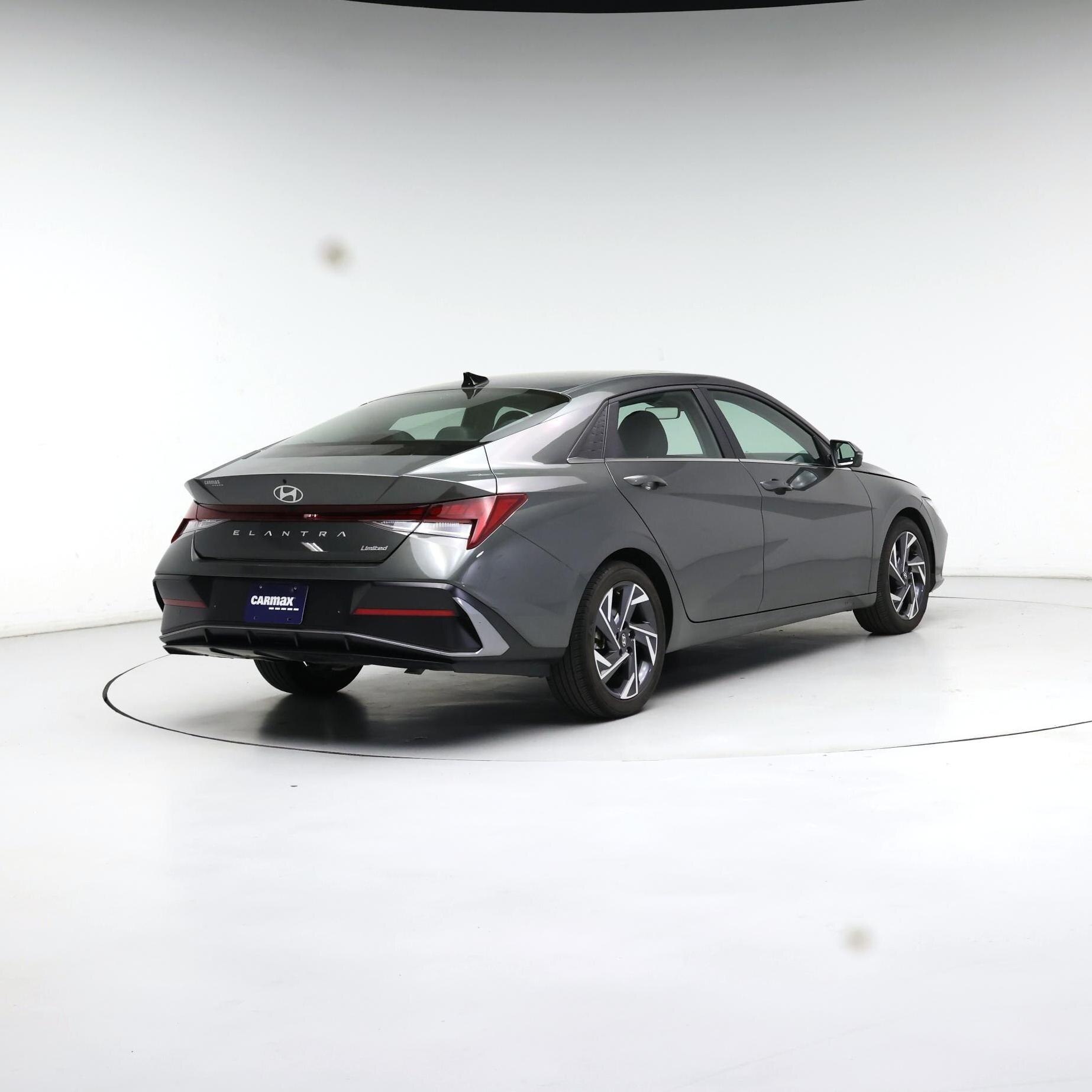 Thumbnail: 2024 Hyundai Elantra - 8