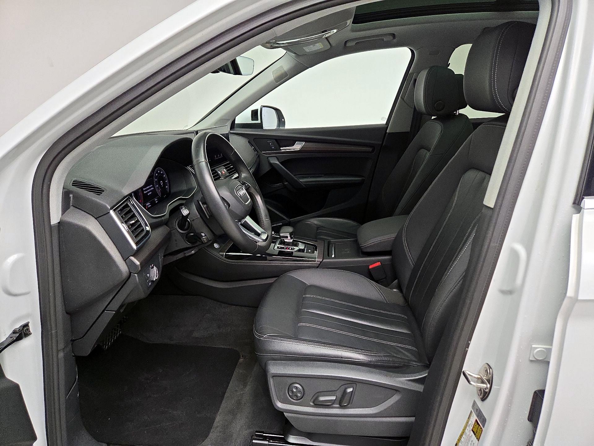 Thumbnail: 2021 Audi Q5 - 11