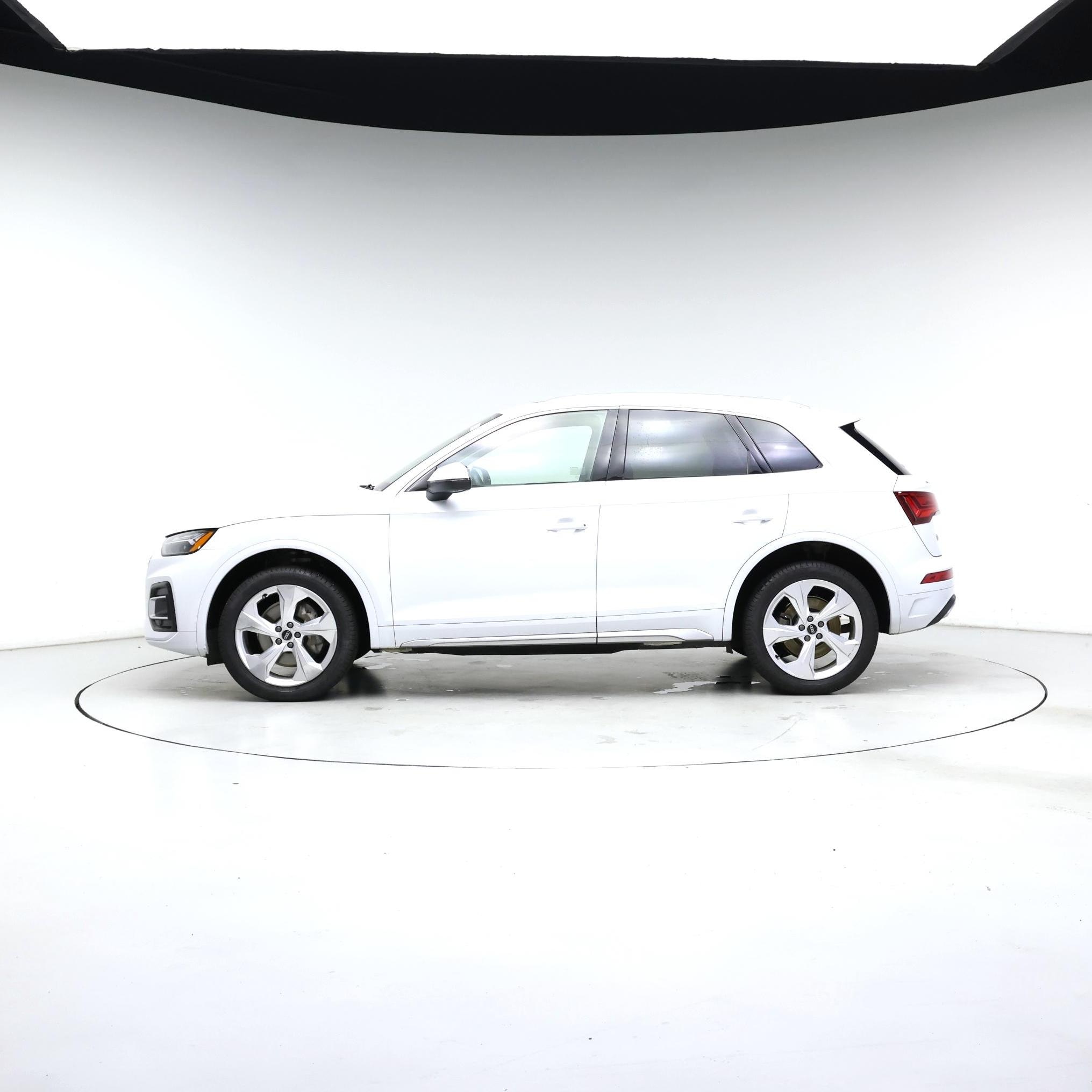 Thumbnail: 2021 Audi Q5 - 3