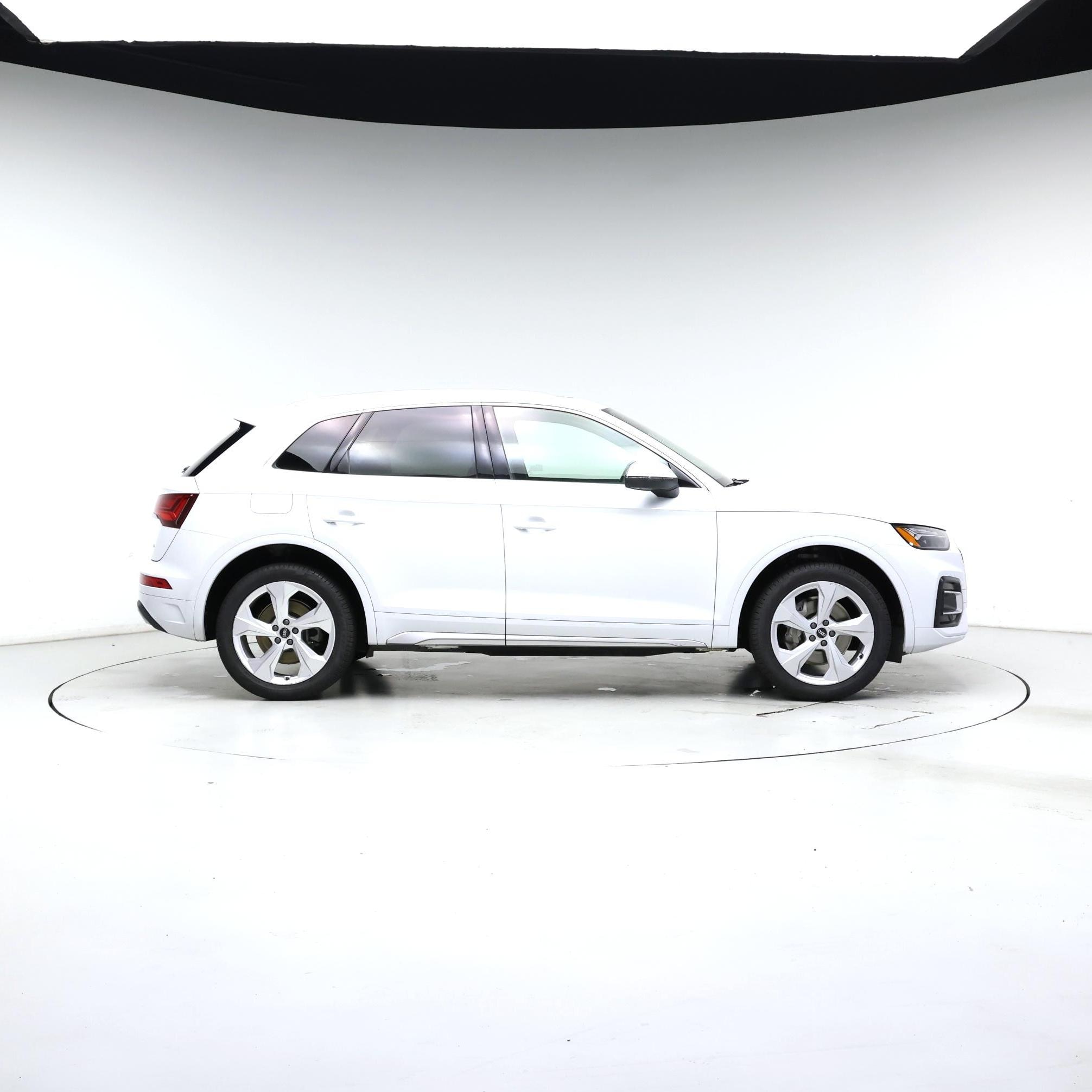 Thumbnail: 2021 Audi Q5 - 7