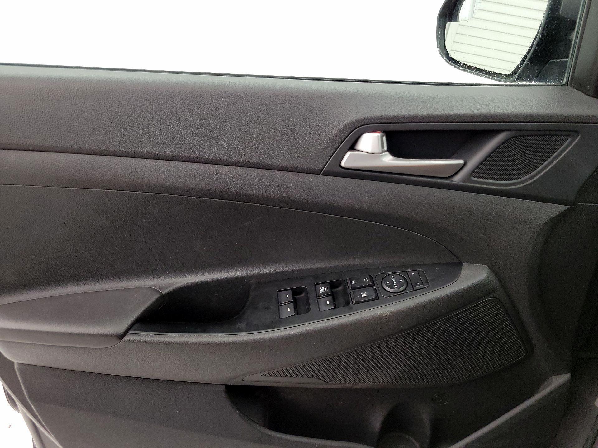 Thumbnail: 2020 Hyundai Tucson - 12