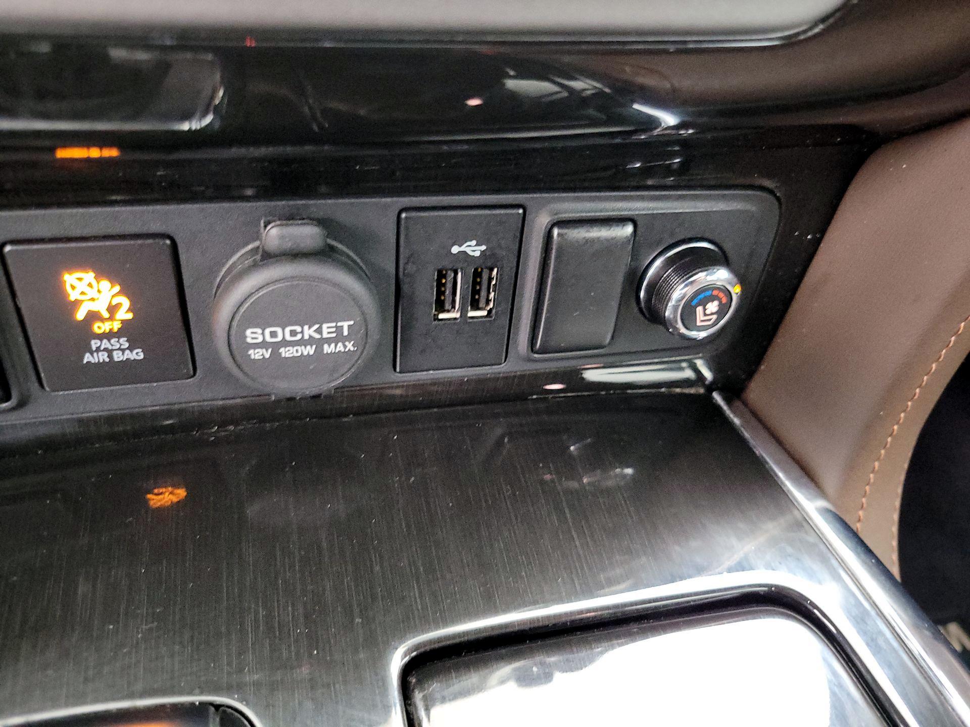 Thumbnail: 2020 Nissan Armada - 19