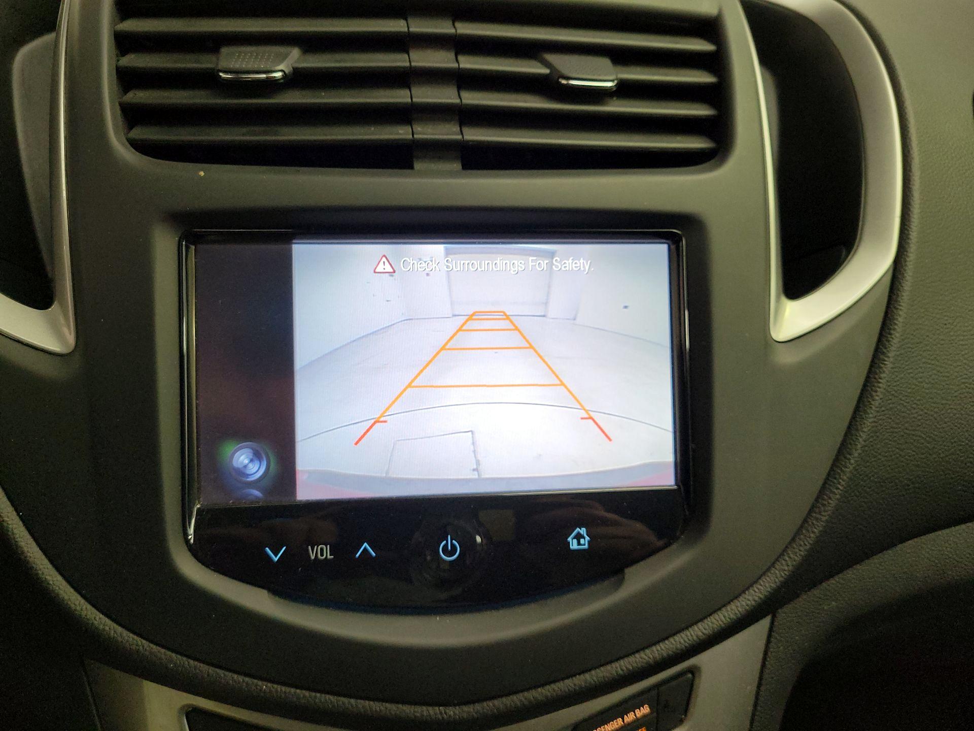 Thumbnail: 2015 Chevrolet Trax - 14