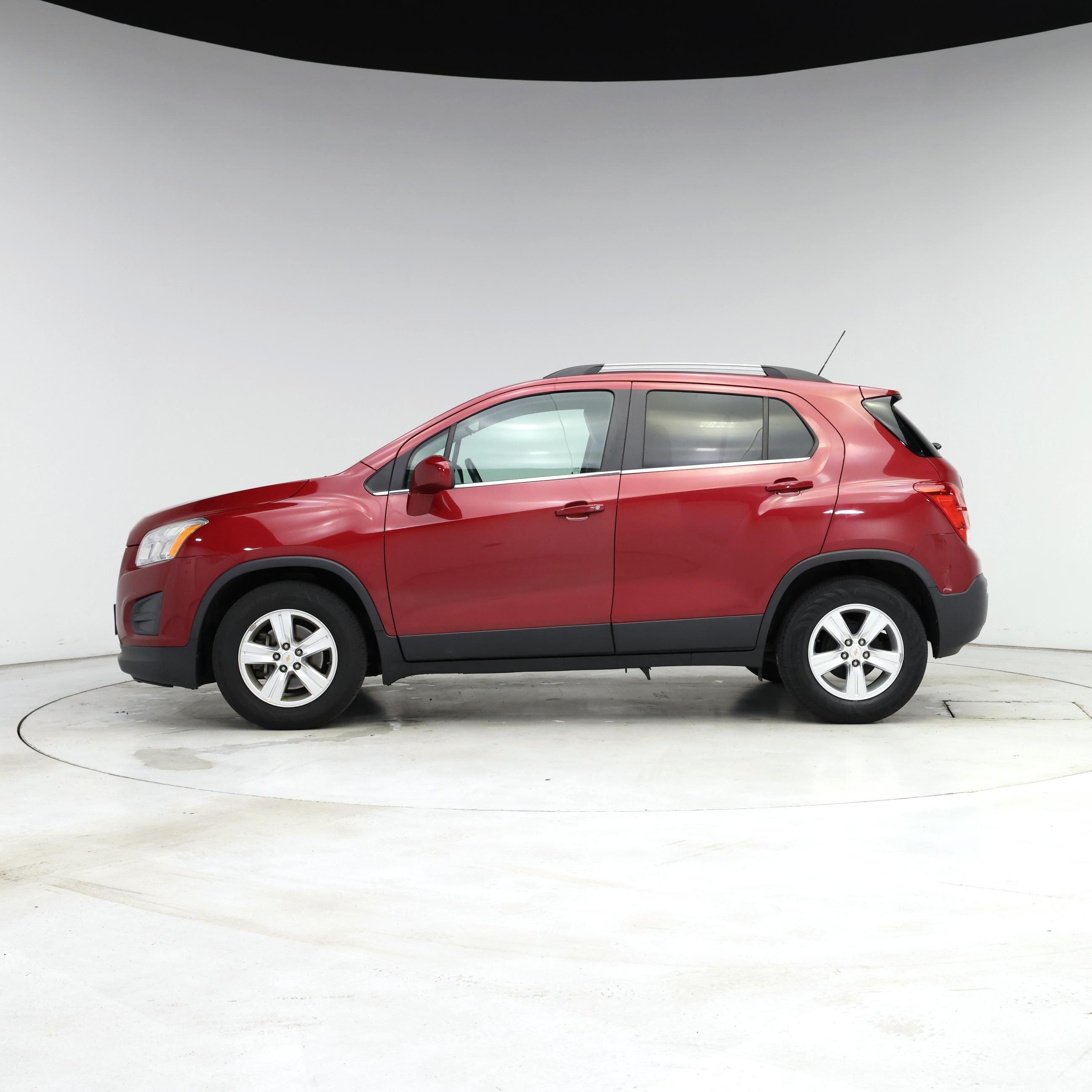 Thumbnail: 2015 Chevrolet Trax - 3