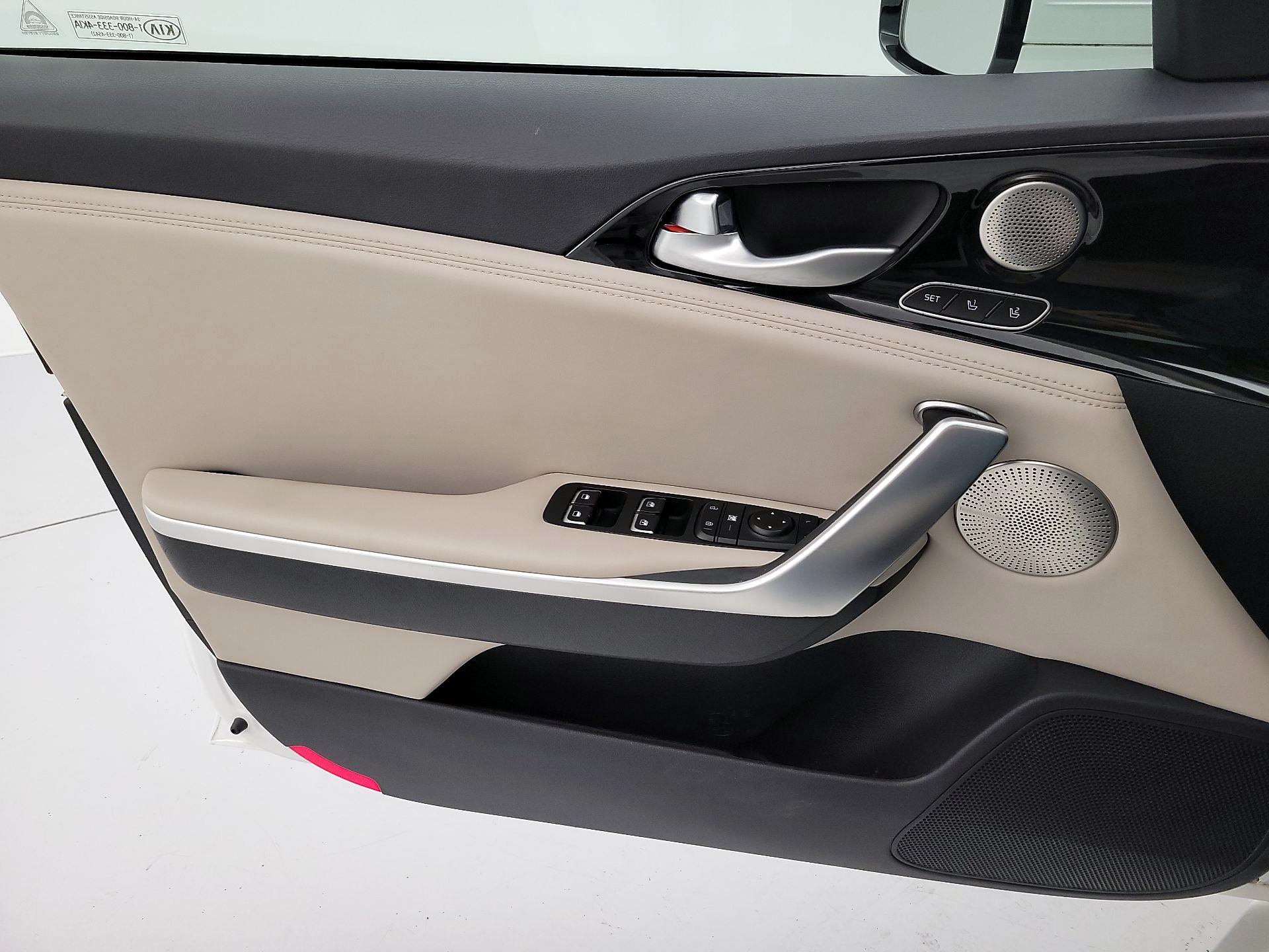 Thumbnail: 2019 Kia Stinger - 12