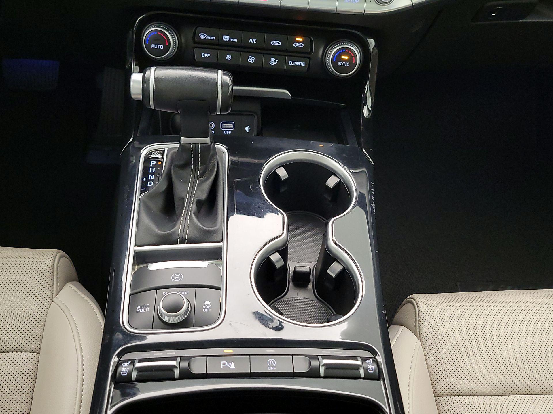 Thumbnail: 2019 Kia Stinger - 18