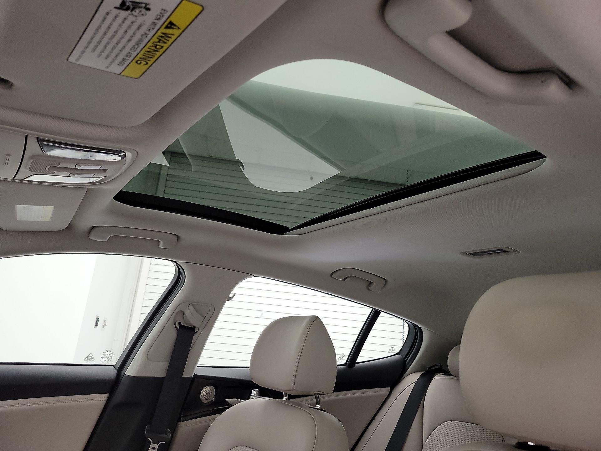 Thumbnail: 2019 Kia Stinger - 20