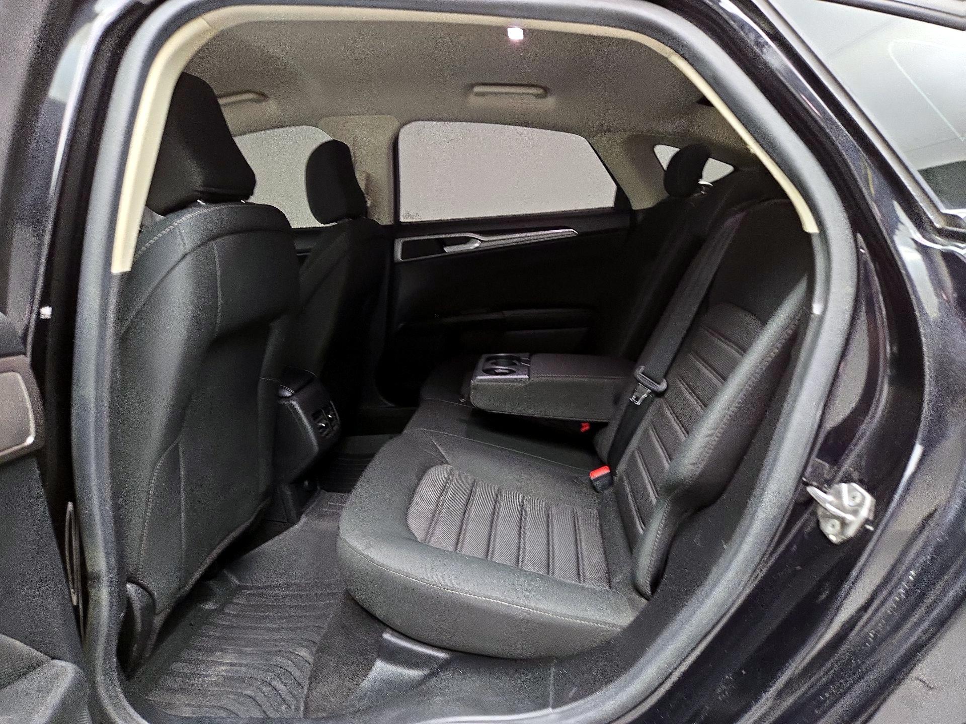 Thumbnail: 2020 Ford Fusion - 19