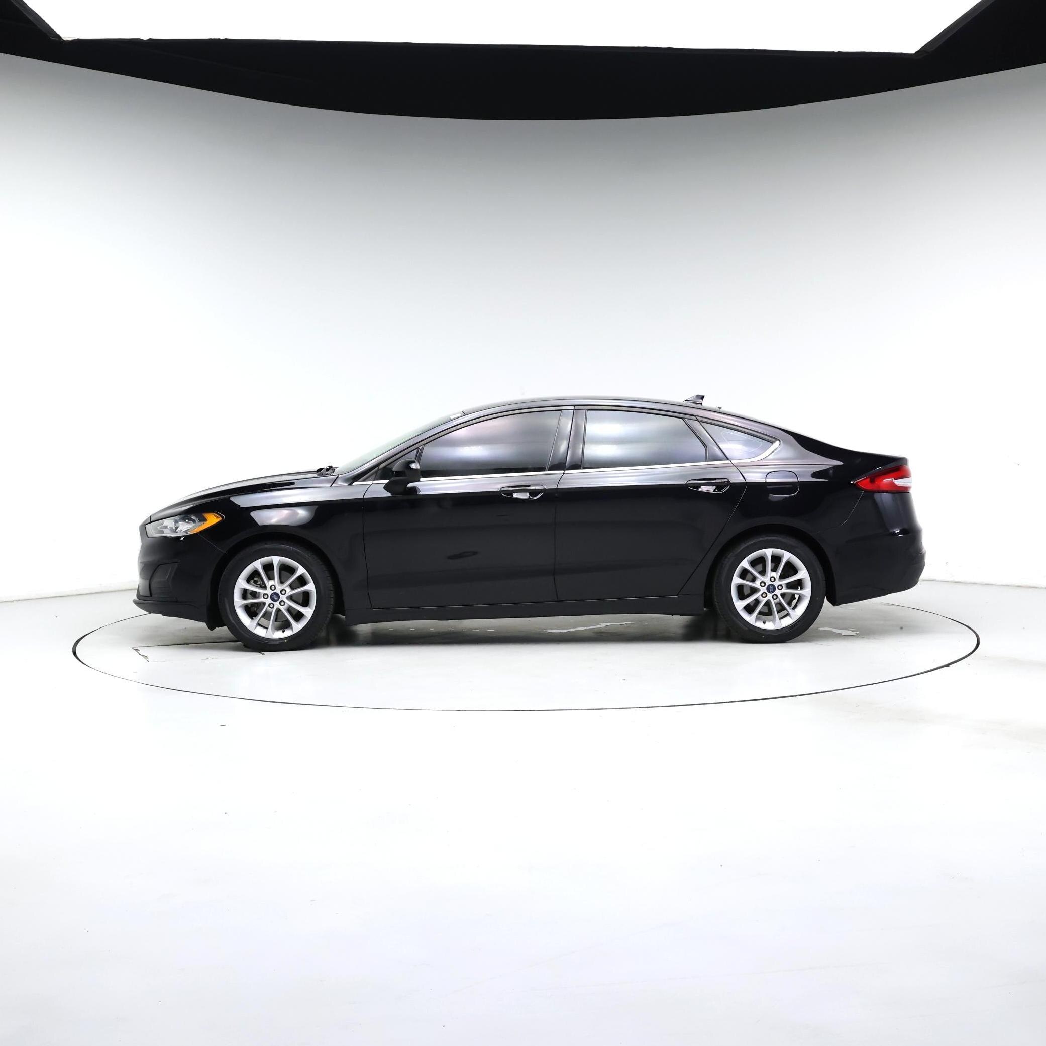 Thumbnail: 2020 Ford Fusion - 3