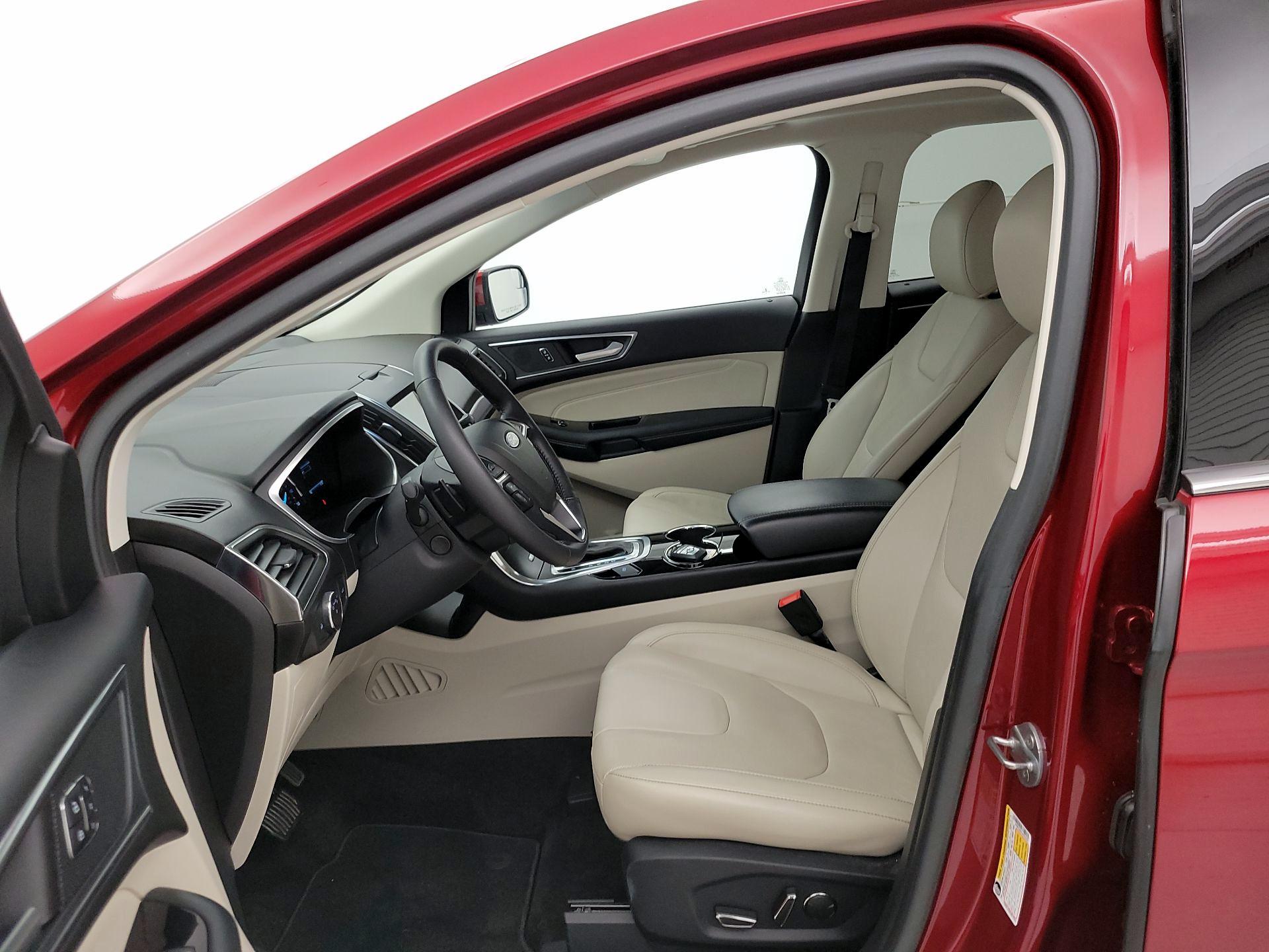 Thumbnail: 2018 Ford Edge - 11