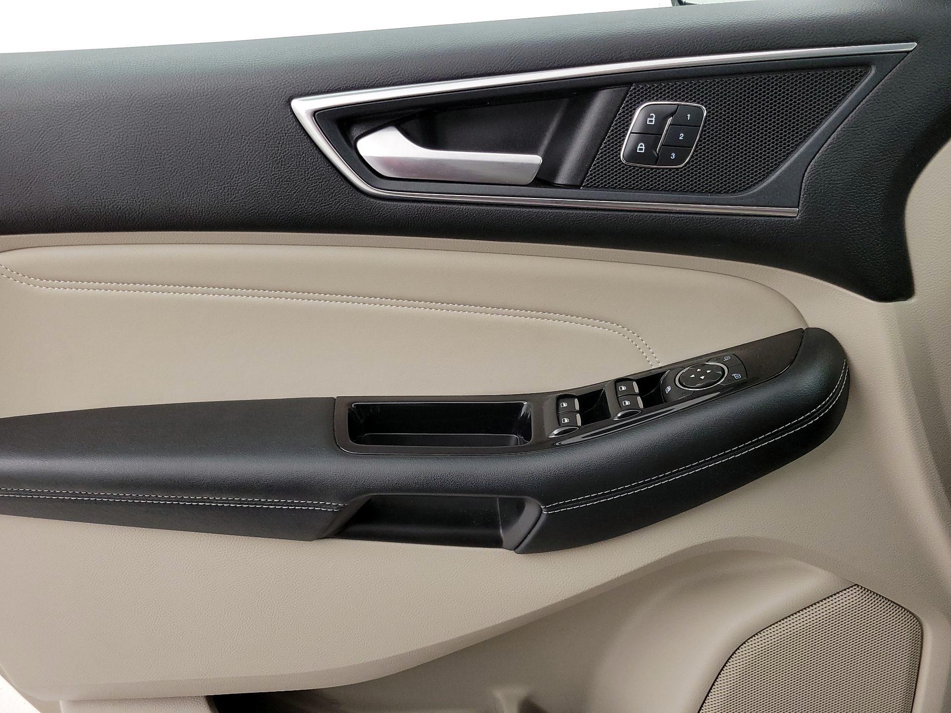 Thumbnail: 2018 Ford Edge - 12