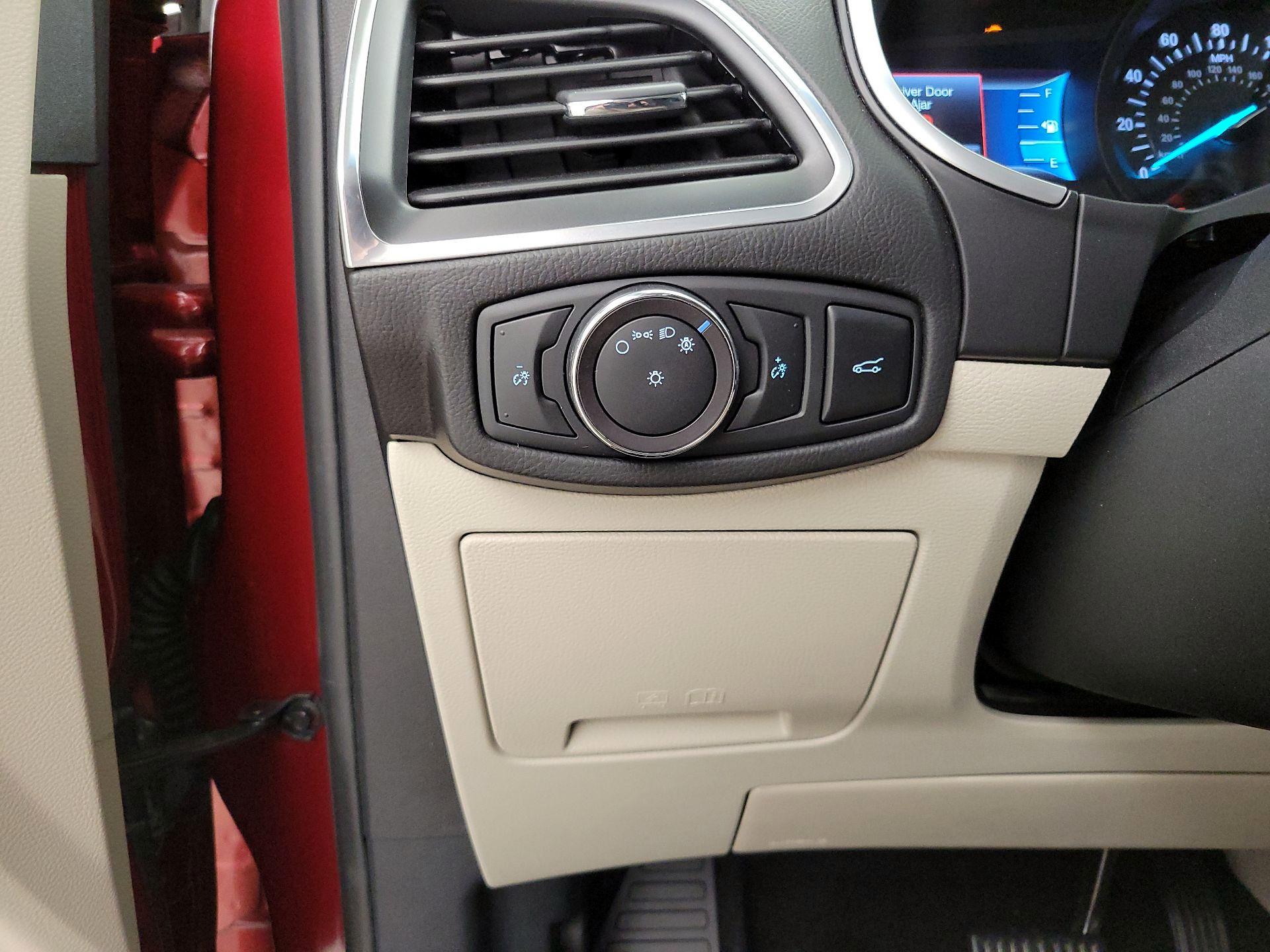 Thumbnail: 2018 Ford Edge - 13