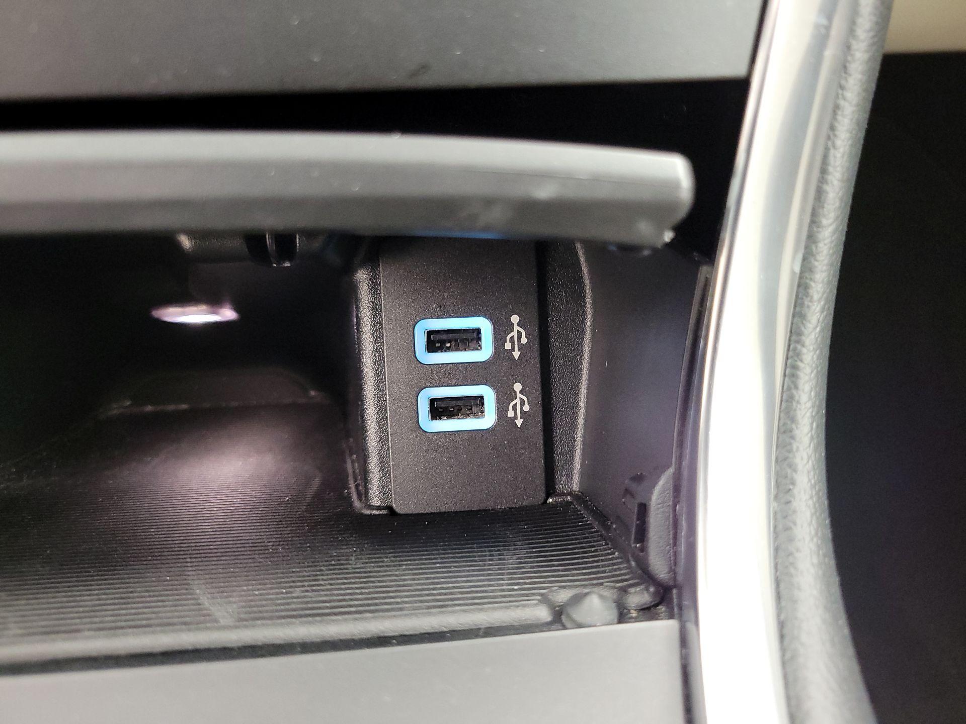 Thumbnail: 2018 Ford Edge - 19