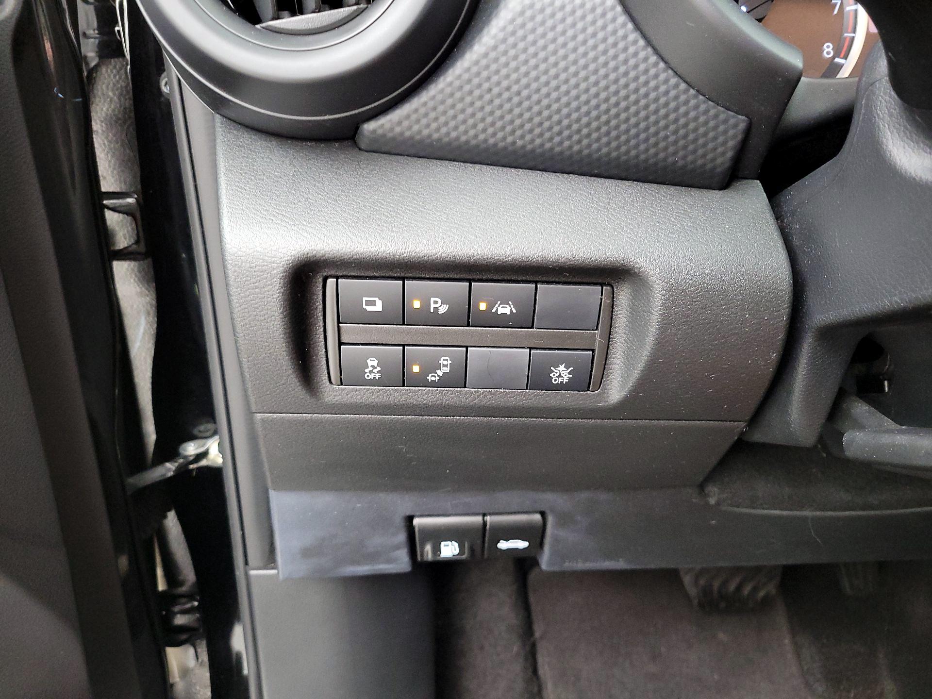 Thumbnail: 2022 Nissan Kicks - 13