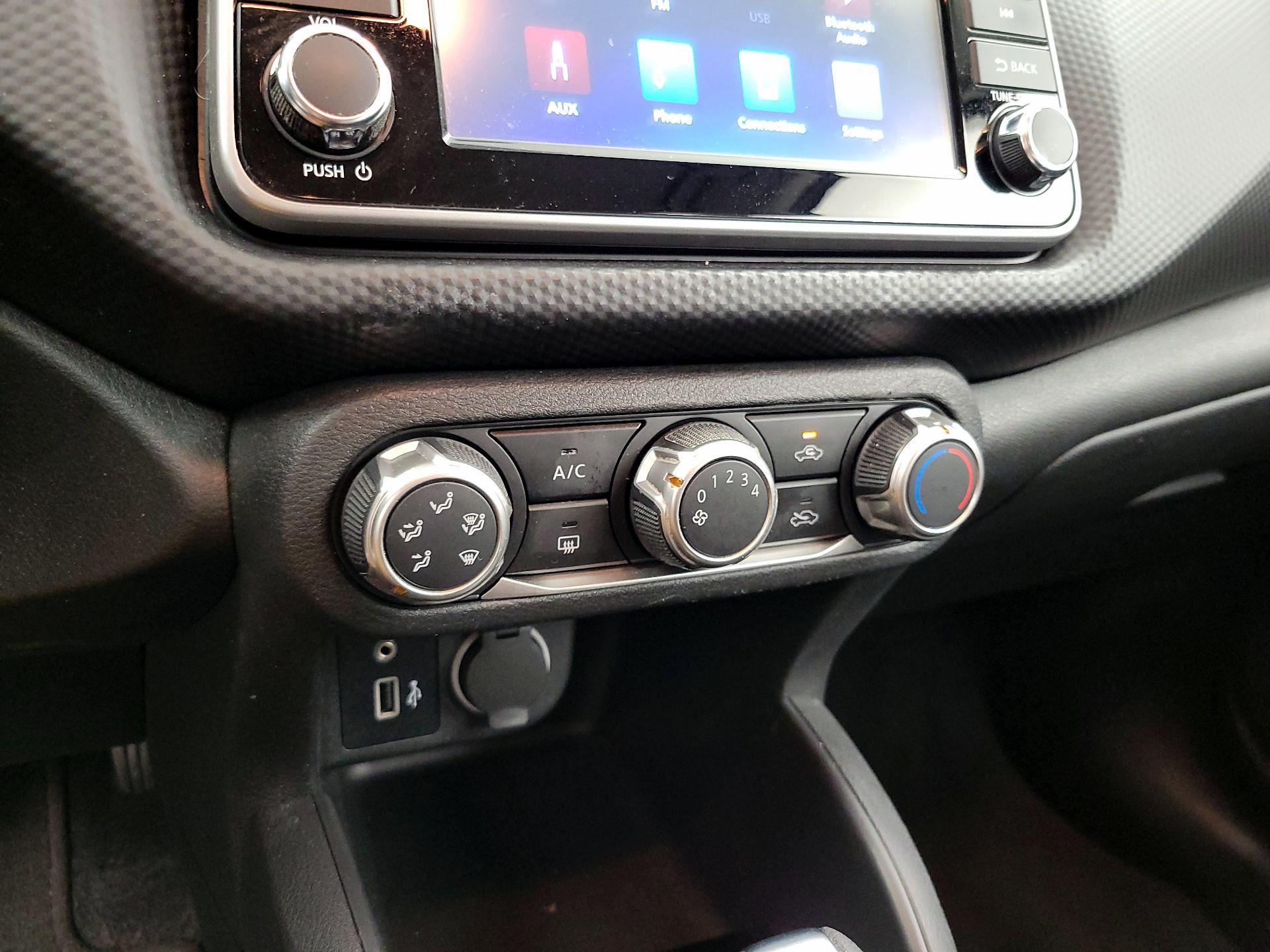 Thumbnail: 2022 Nissan Kicks - 16