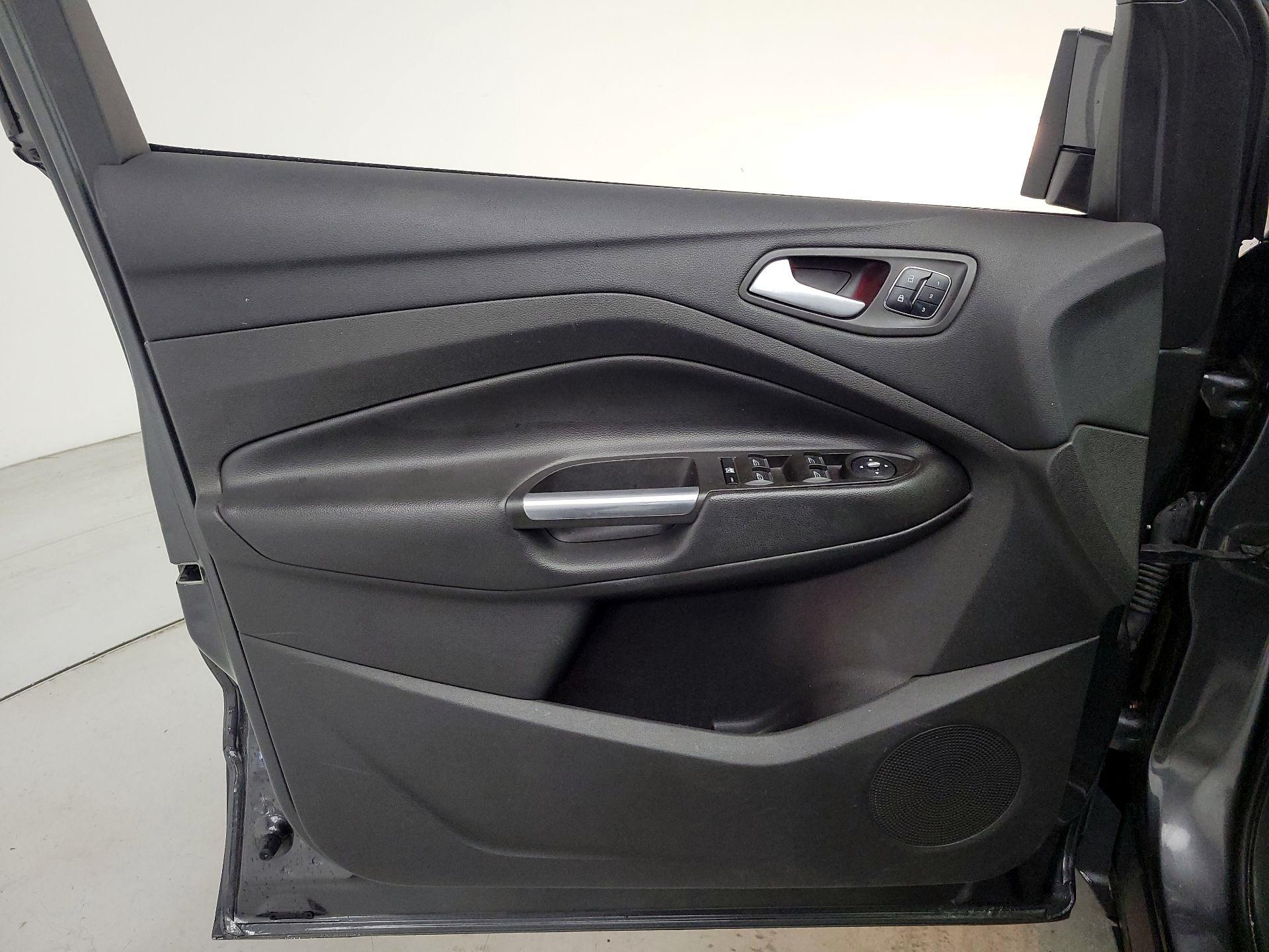 Thumbnail: 2016 Ford Escape - 12