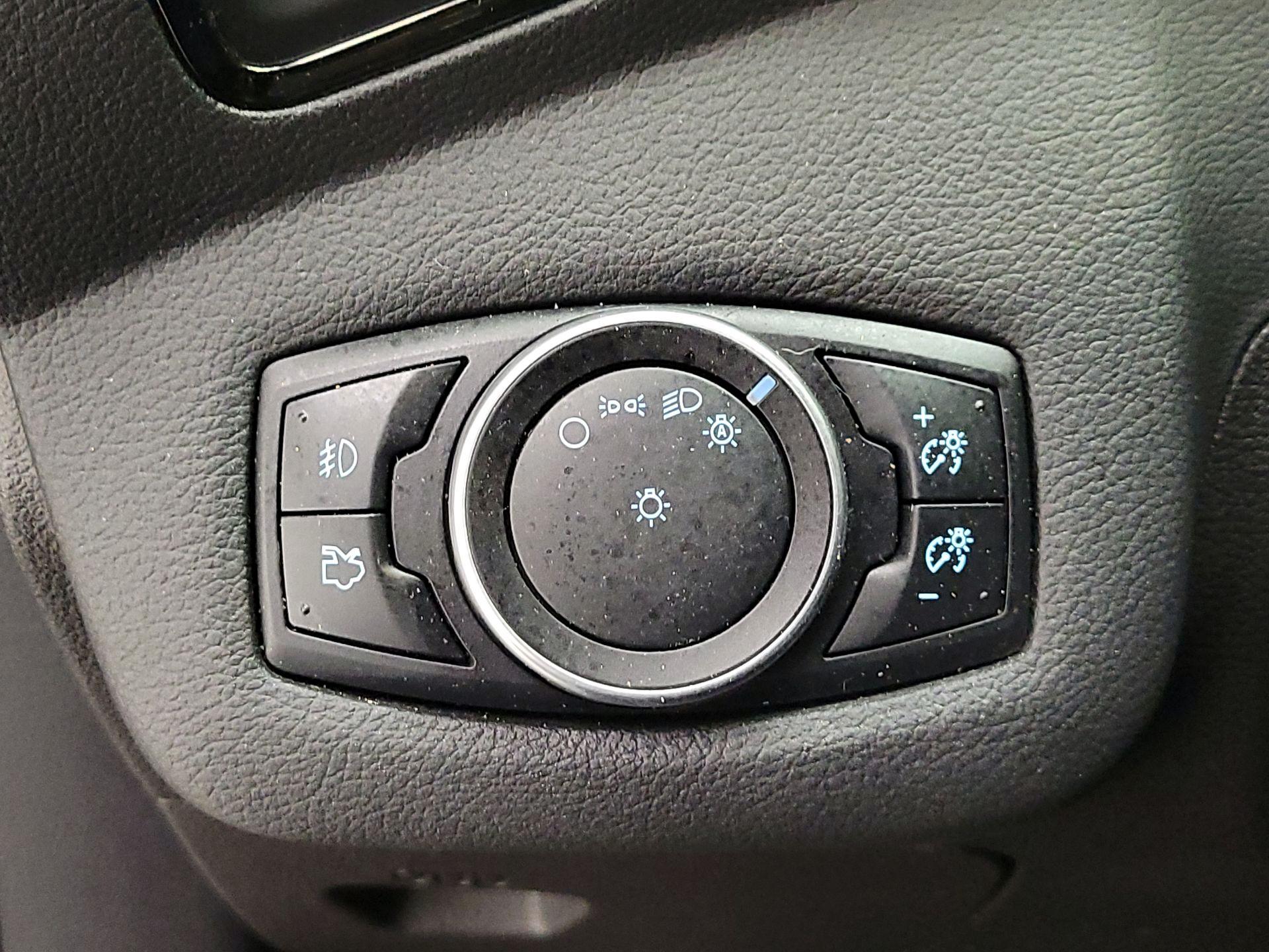 Thumbnail: 2016 Ford Escape - 13