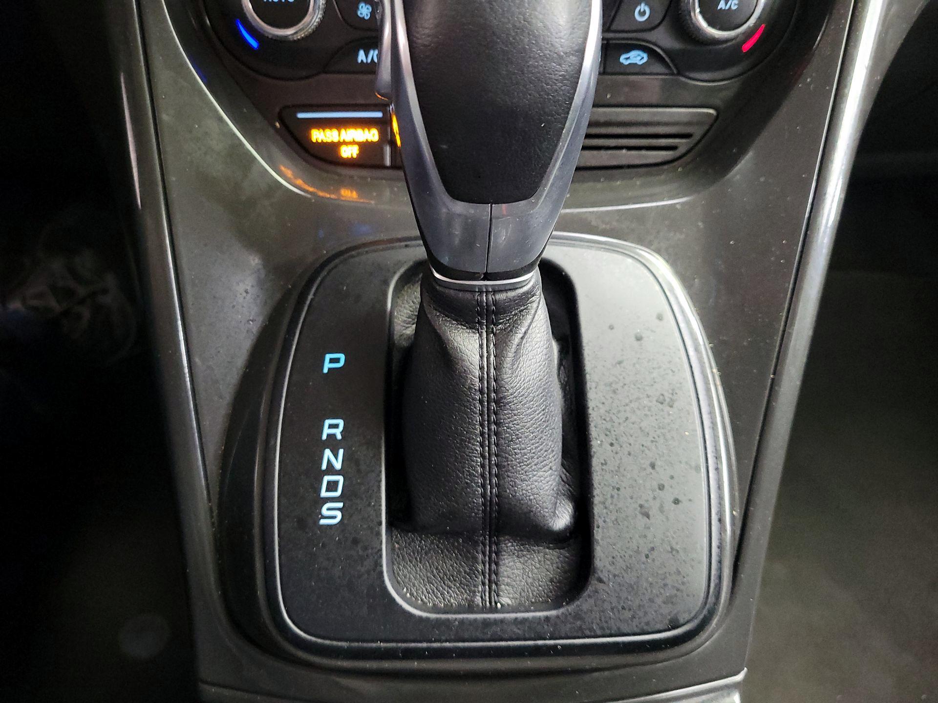 Thumbnail: 2016 Ford Escape - 18