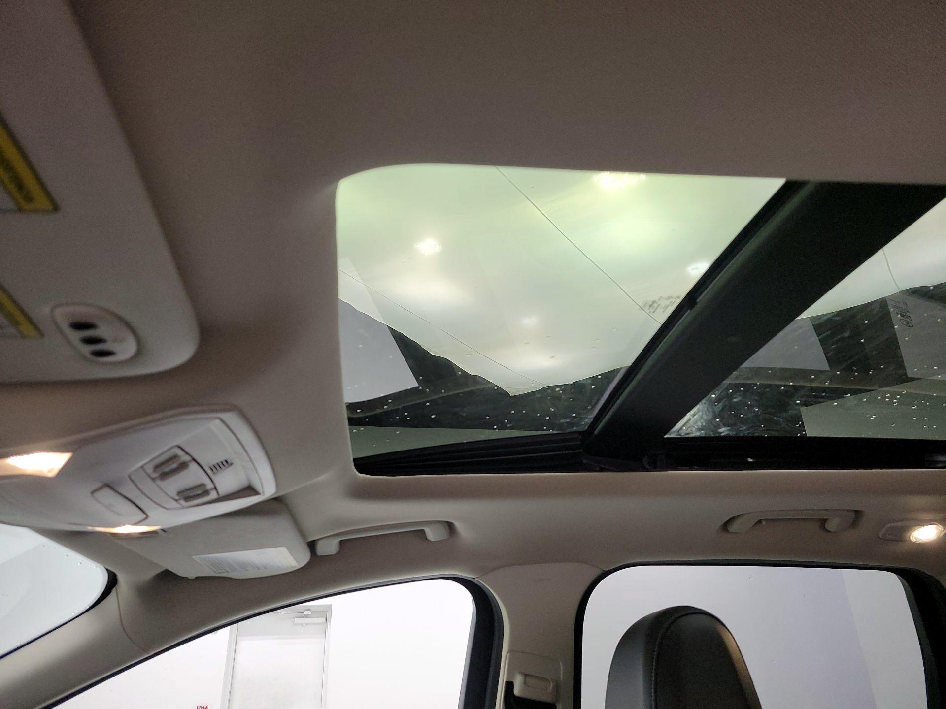 Thumbnail: 2016 Ford Escape - 20