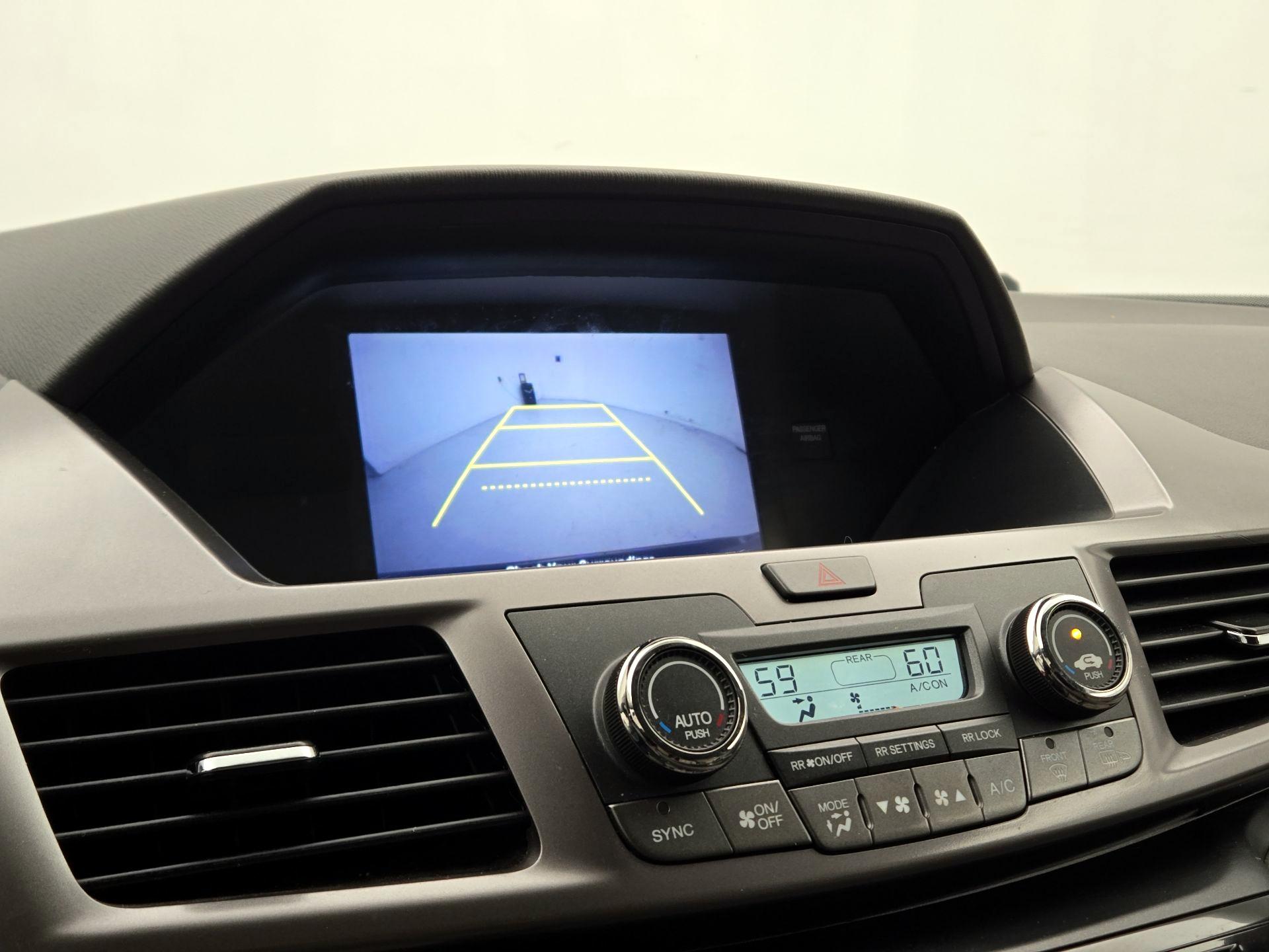 Thumbnail: 2017 Honda Odyssey - 14