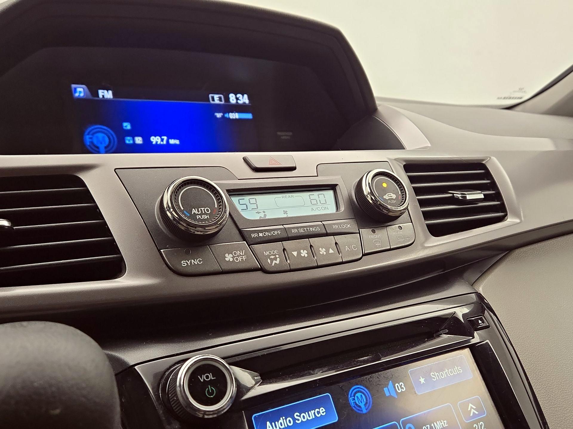 Thumbnail: 2017 Honda Odyssey - 16