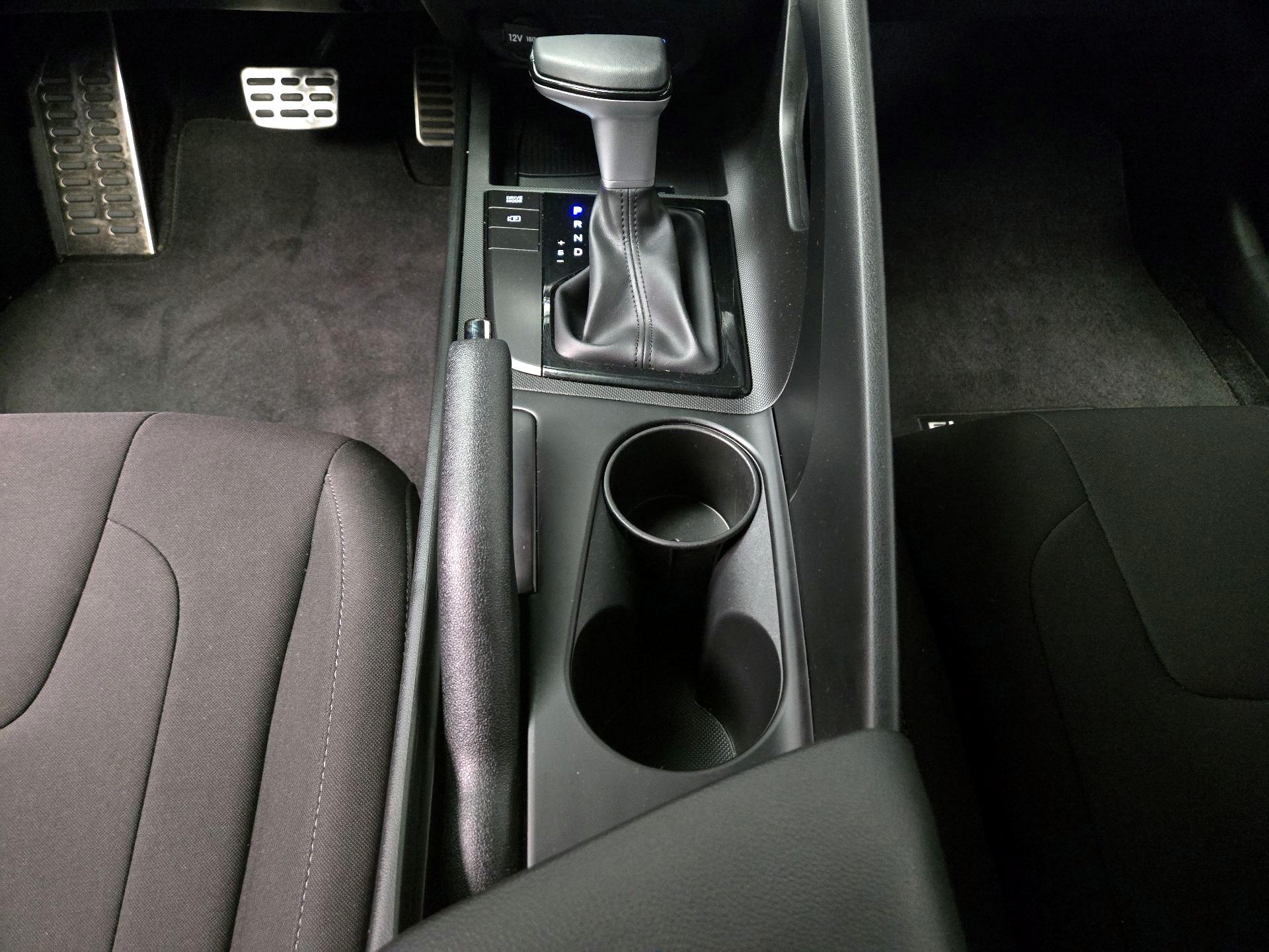 Thumbnail: 2025 Hyundai Elantra - 17