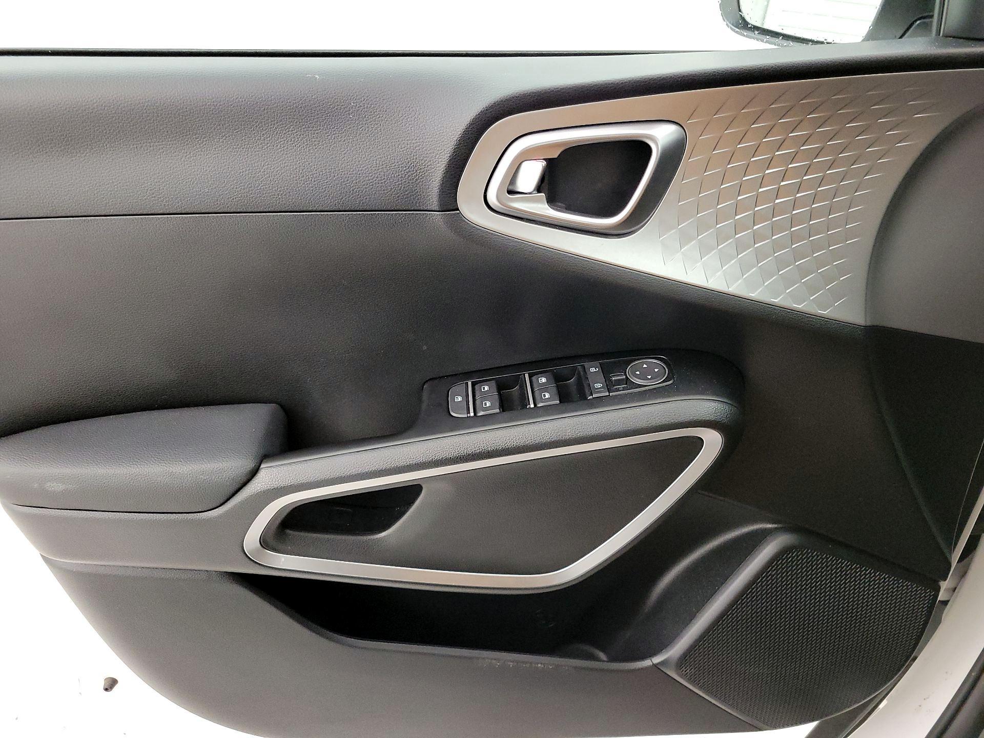 Thumbnail: 2024 Kia Soul - 12
