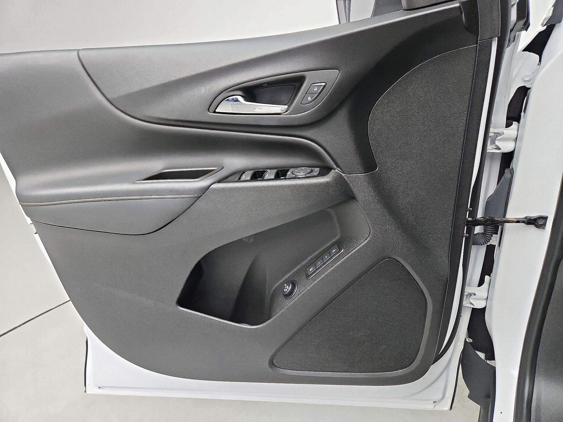 Thumbnail: 2024 Chevrolet Equinox - 12