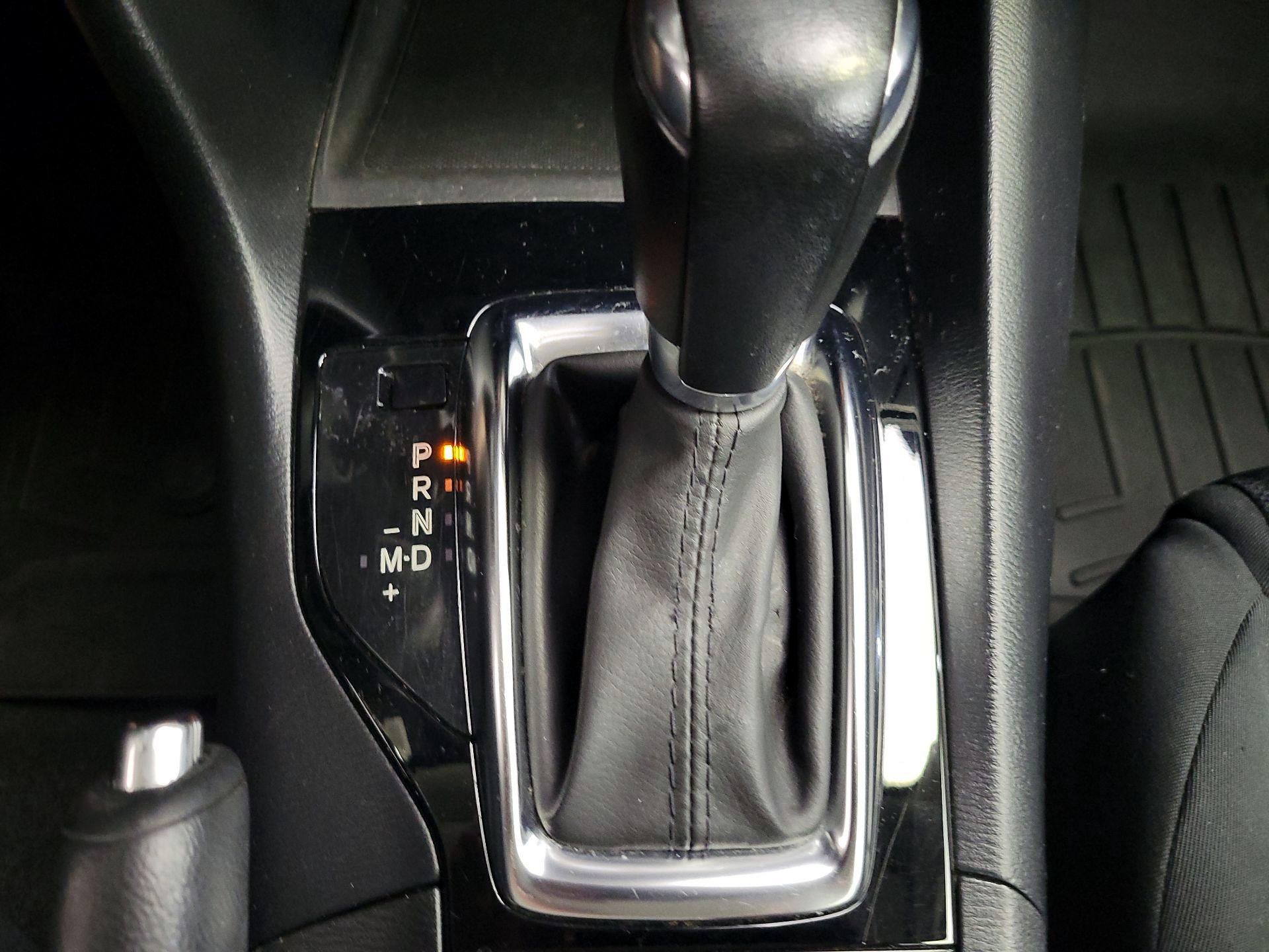 Thumbnail: 2015 Mazda Mazda3 - 16